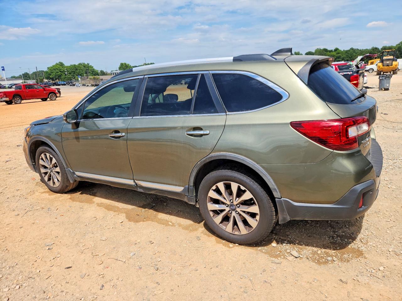 2018 Subaru Outback Touring Зеленый vin: 4S4BSETC0J3231336