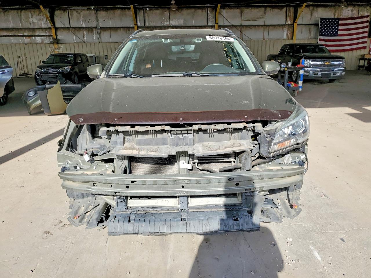 2017 Subaru Outback Touring Green vin: 4S4BSETC3H3431640