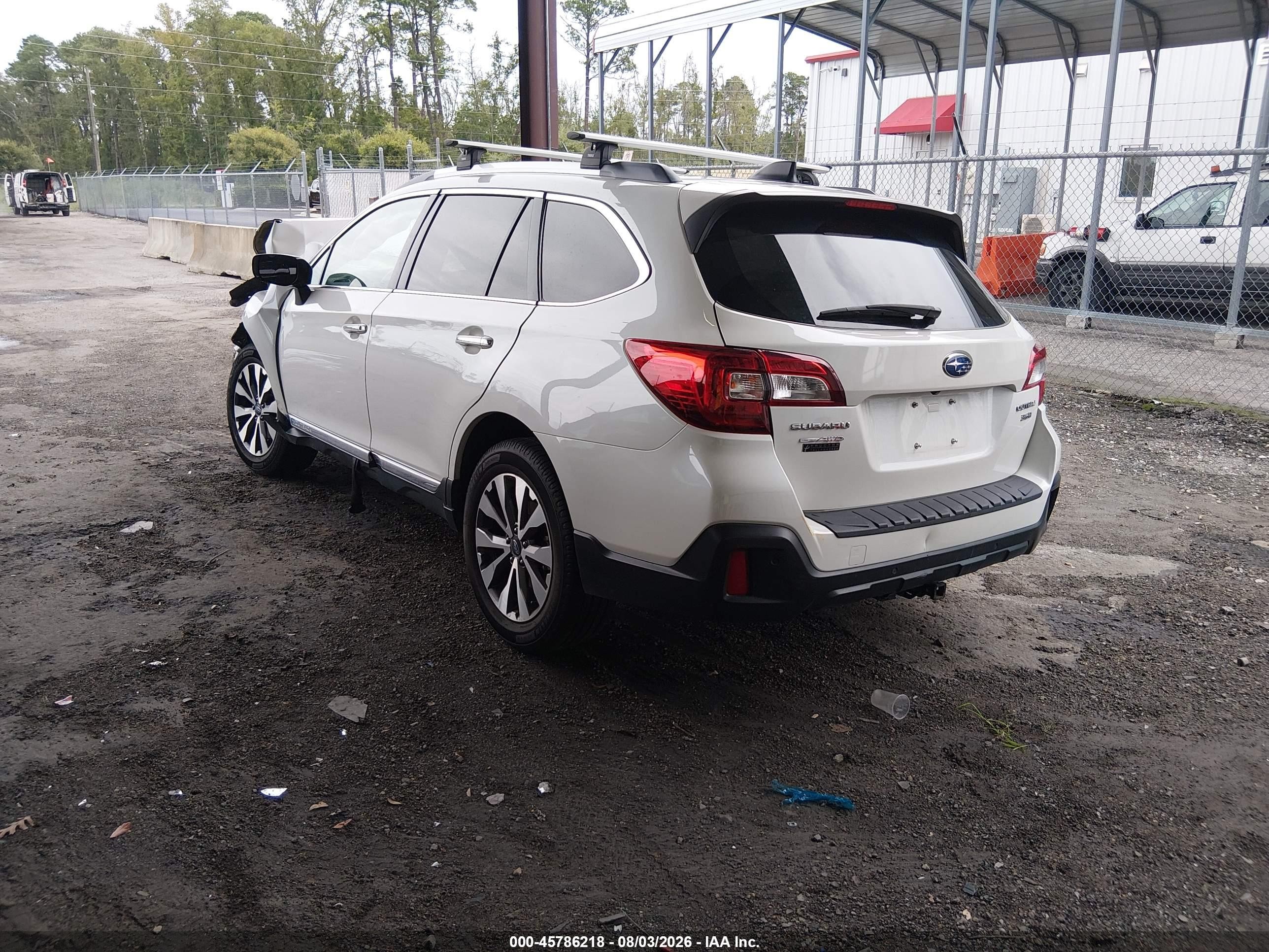 2019 Subaru Outback 3.6r Touring Белый vin: 4S4BSETC3K3287529