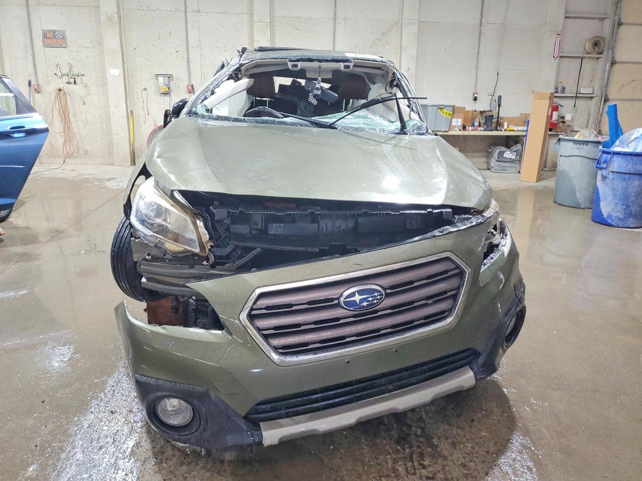 2017 Subaru Outback Touring Green vin: 4S4BSETC6H3356898