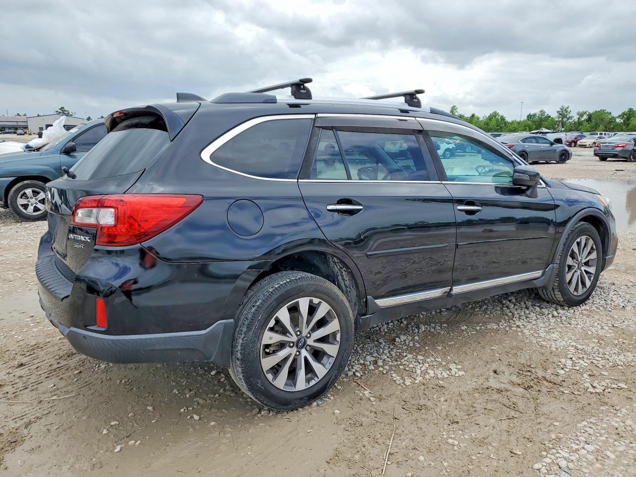 2017 Subaru Outback Touring Black vin: 4S4BSETC9H3397901