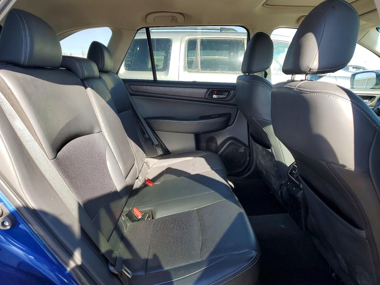 2015 Subaru Outback 3.6r Limited Blue vin: 4S4BSFNC1F3324098