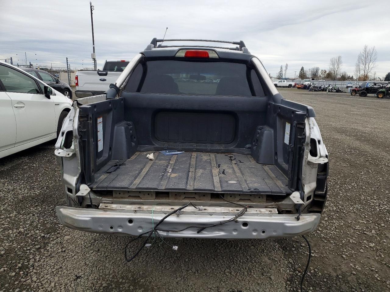 2004 Subaru Baja Sport Silver vin: 4S4BT62C547101649