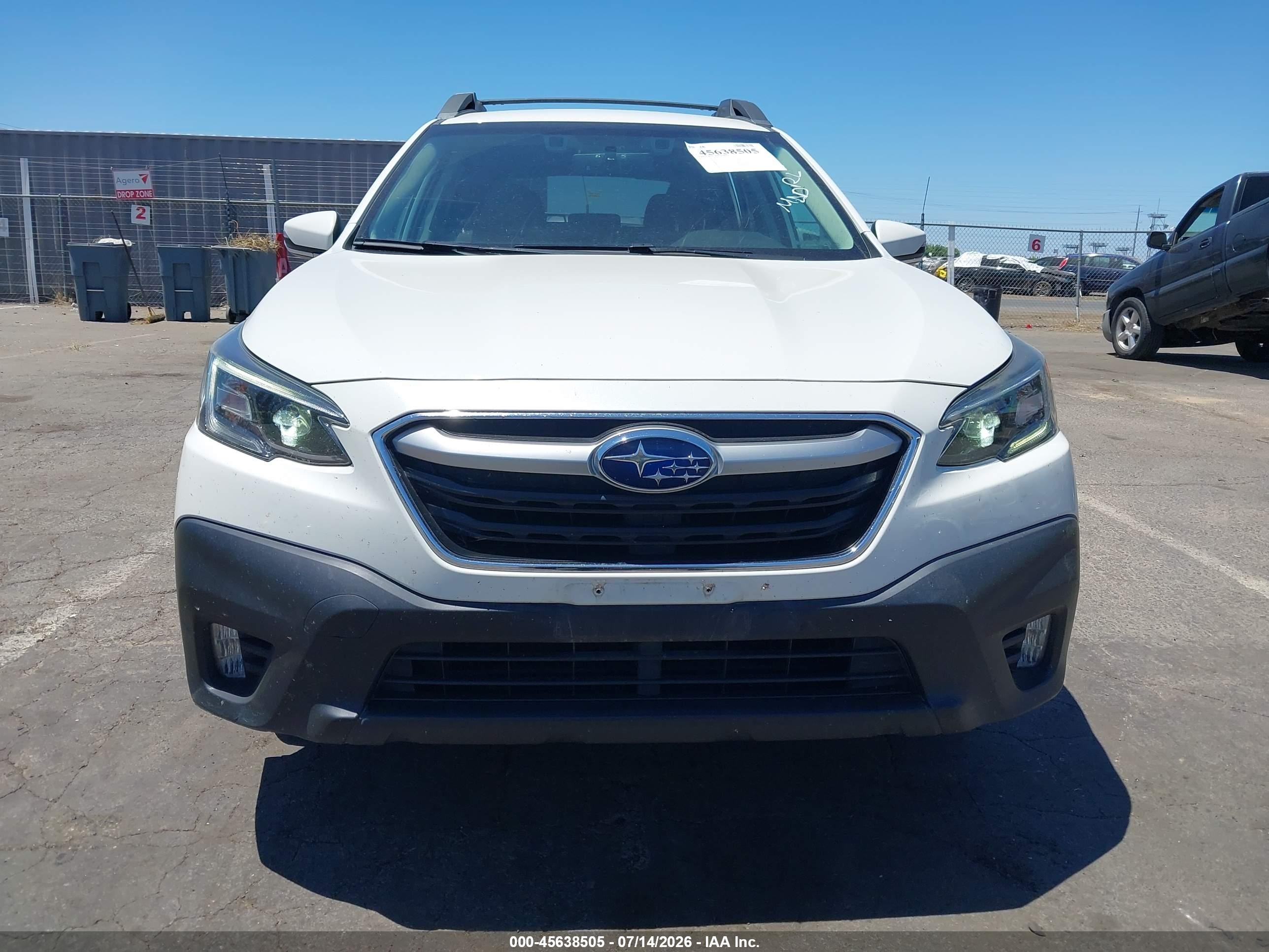 2020 Subaru Outback Premium White vin: 4S4BTACC0L3167274