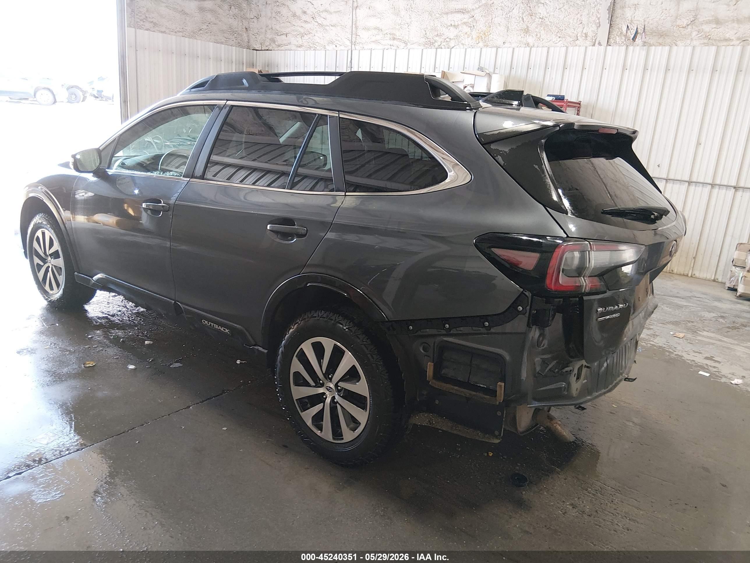 2020 Subaru Outback Premium Gray vin: 4S4BTACC2L3255551