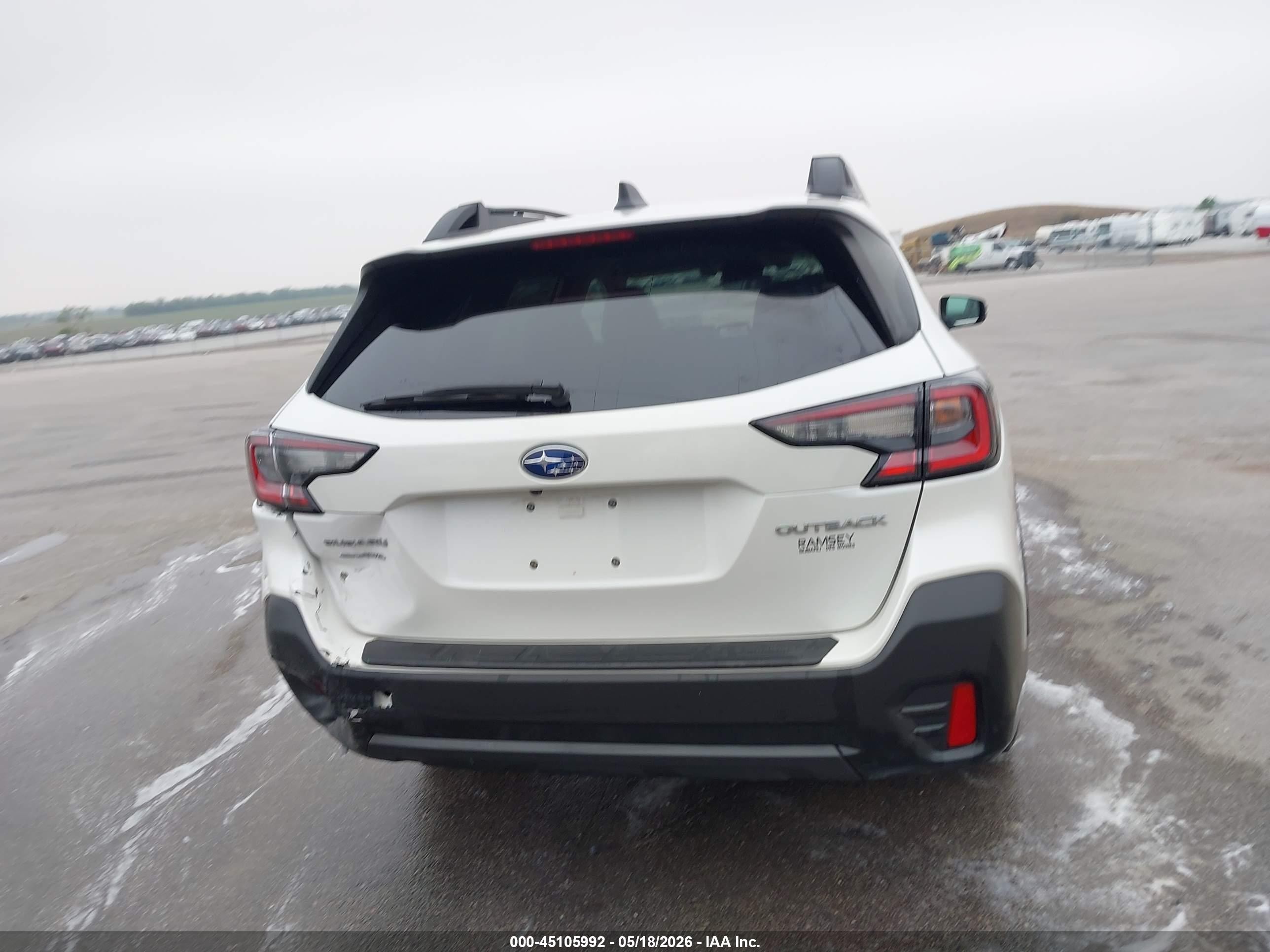 2020 Subaru Outback Premium White vin: 4S4BTACC4L3215276