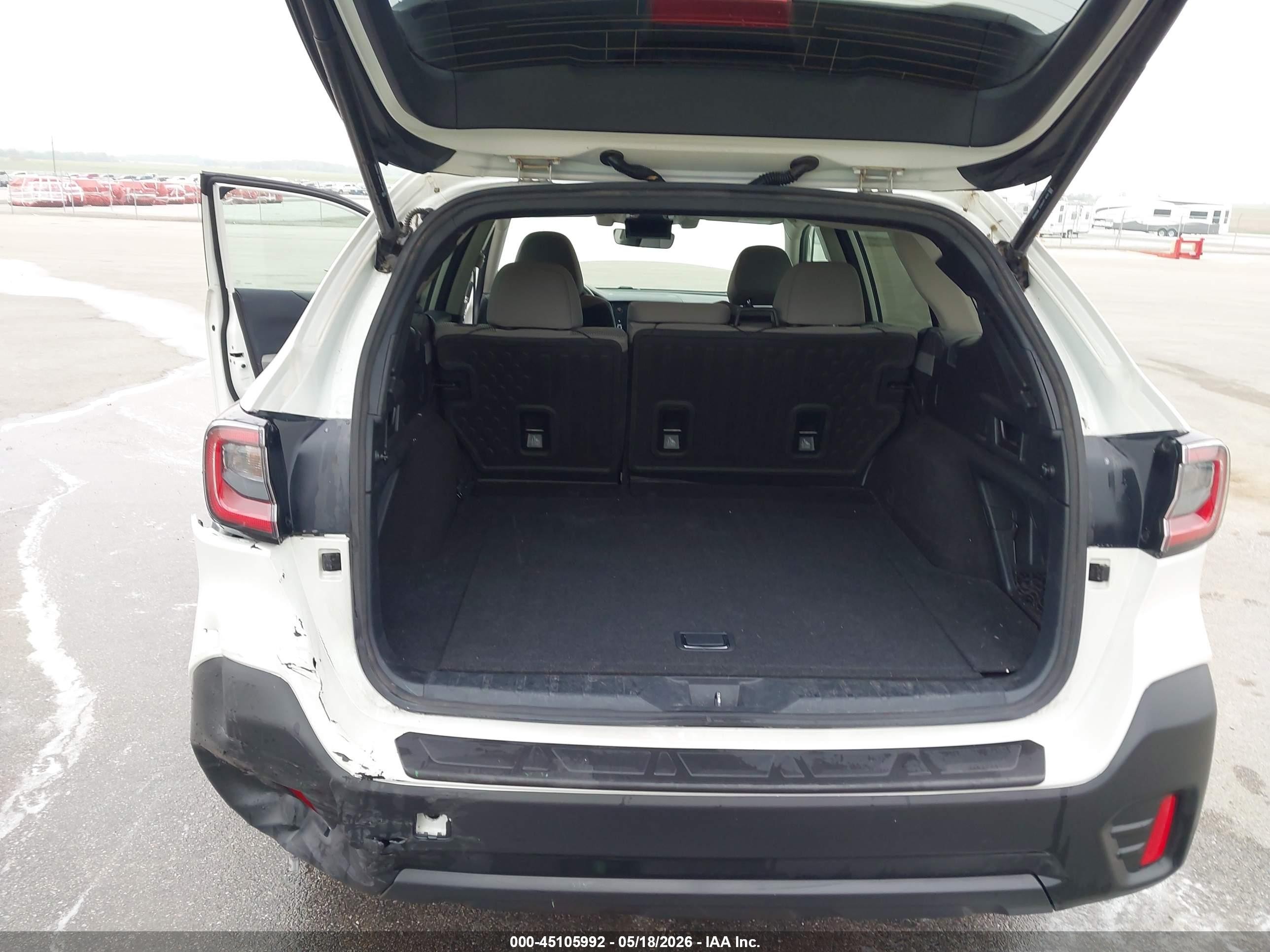 2020 Subaru Outback Premium White vin: 4S4BTACC4L3215276