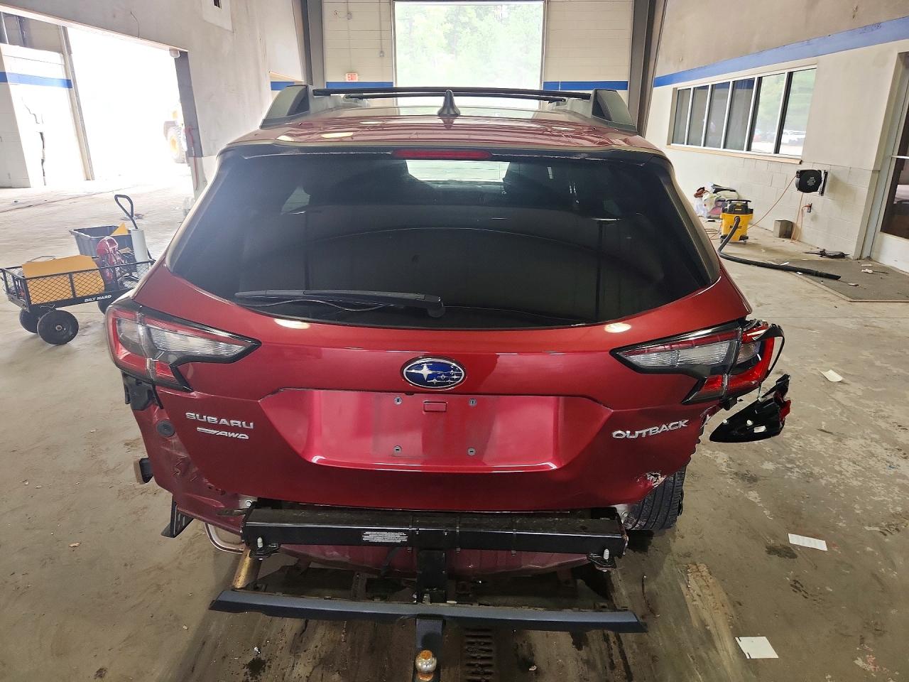 2022 Subaru Outback Premium Burgundy vin: 4S4BTACC7N3197889