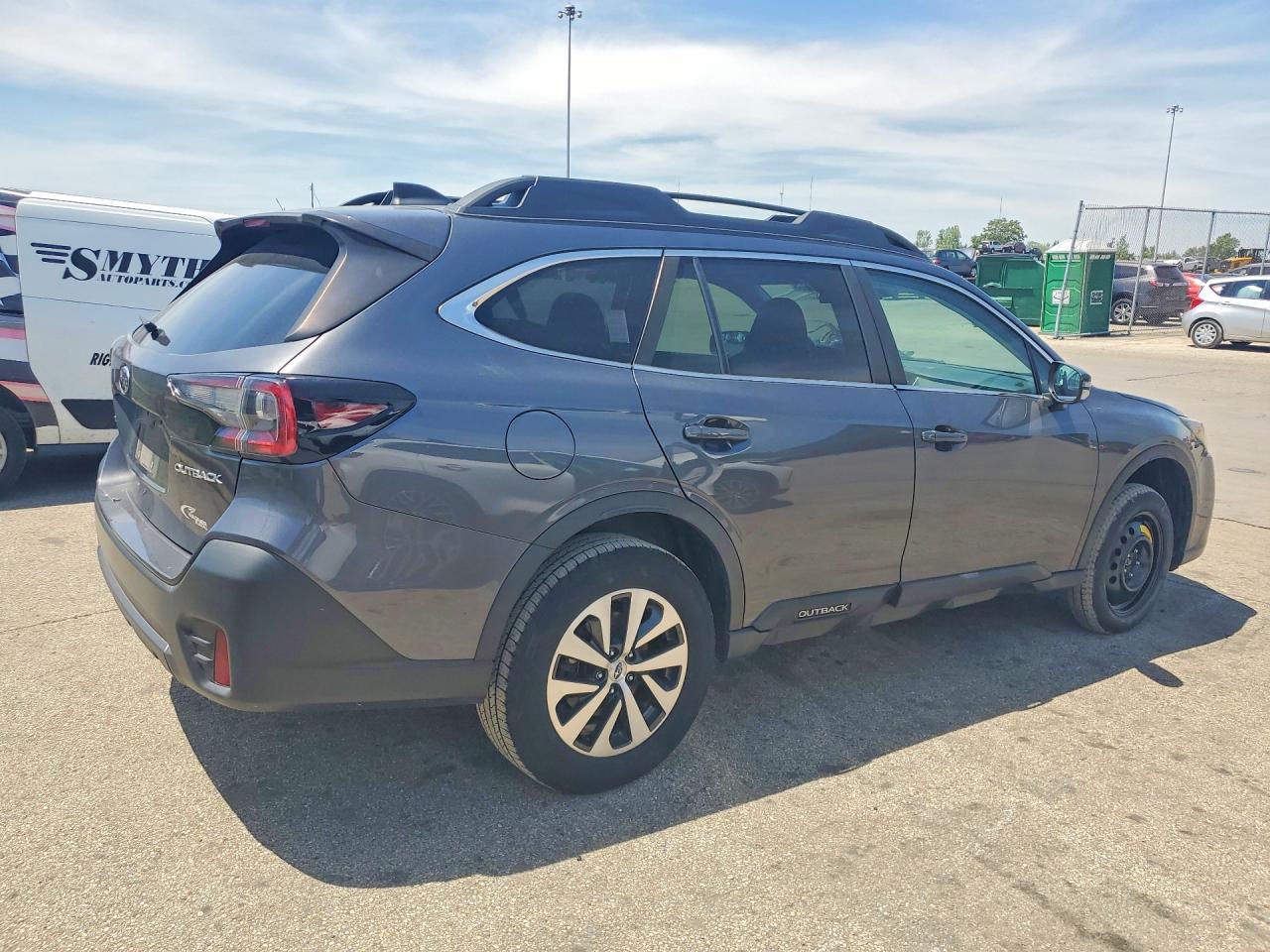 2022 Subaru Outback Premium Gray vin: 4S4BTADC1N3253727