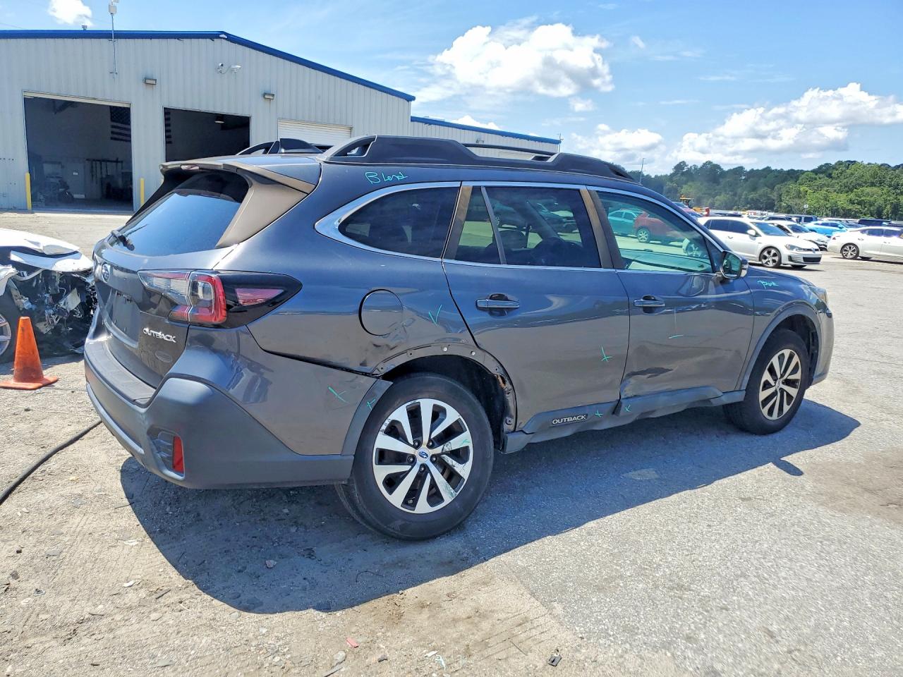 2022 Subaru Outback Premium Charcoal vin: 4S4BTADC3N3170185
