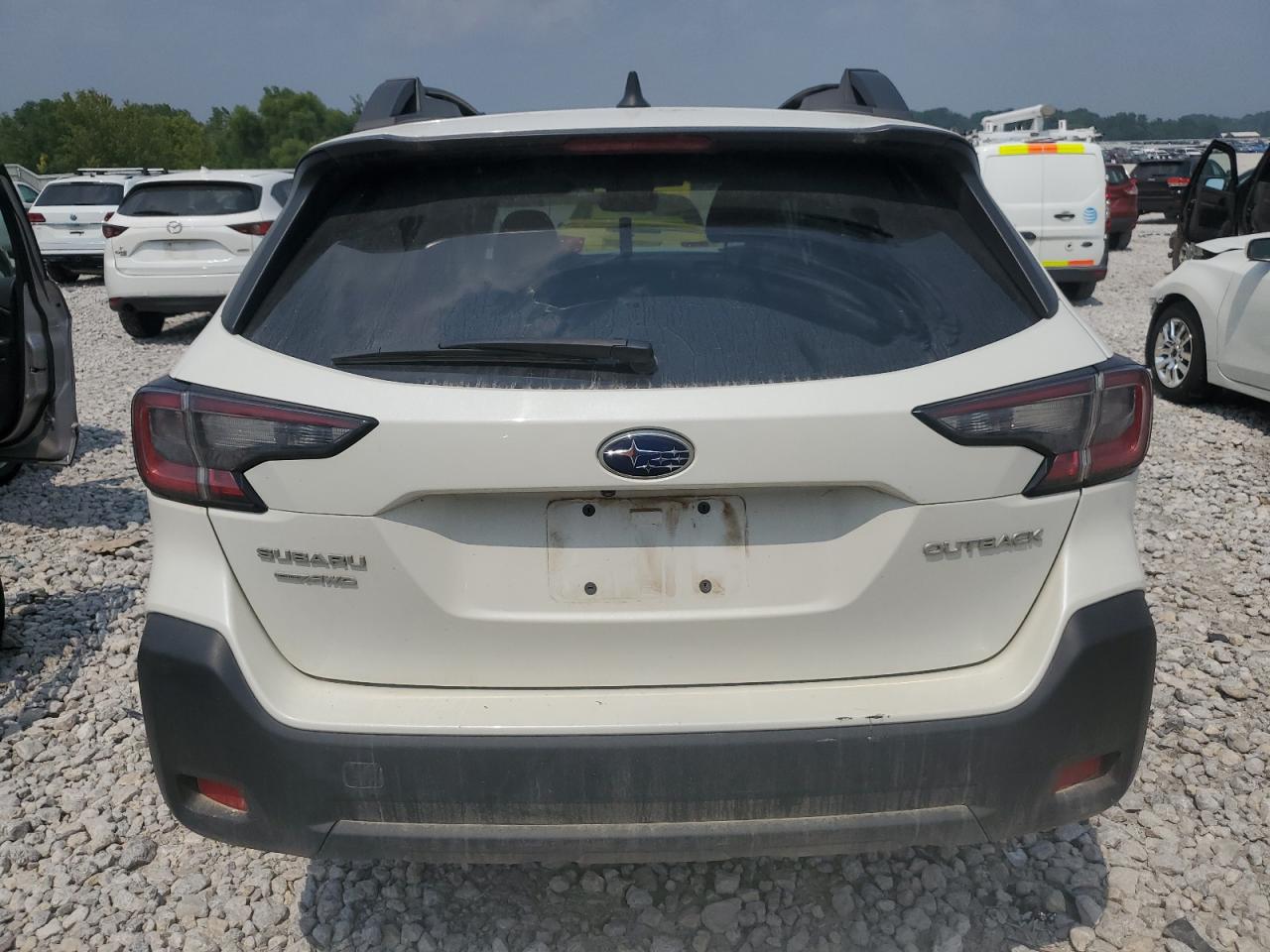 2023 Subaru Outback Premium Белый vin: 4S4BTADC3P3224975
