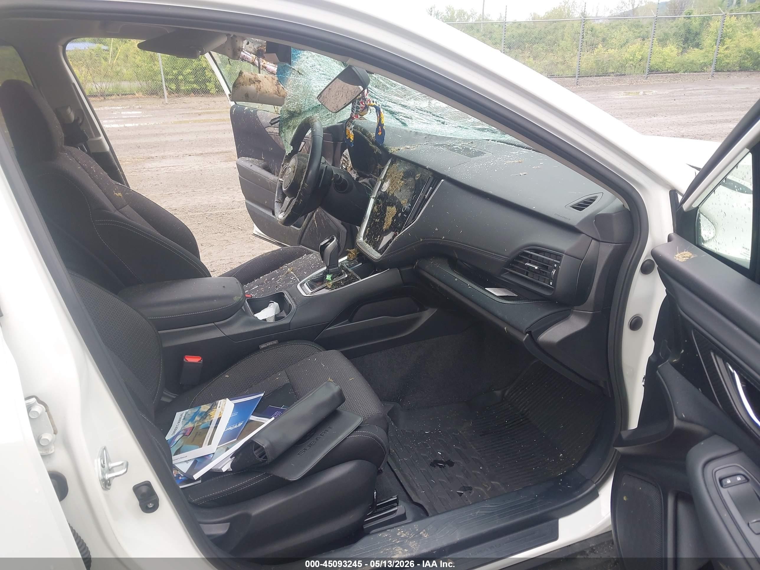 2021 Subaru Outback Premium White vin: 4S4BTADC4M3171540