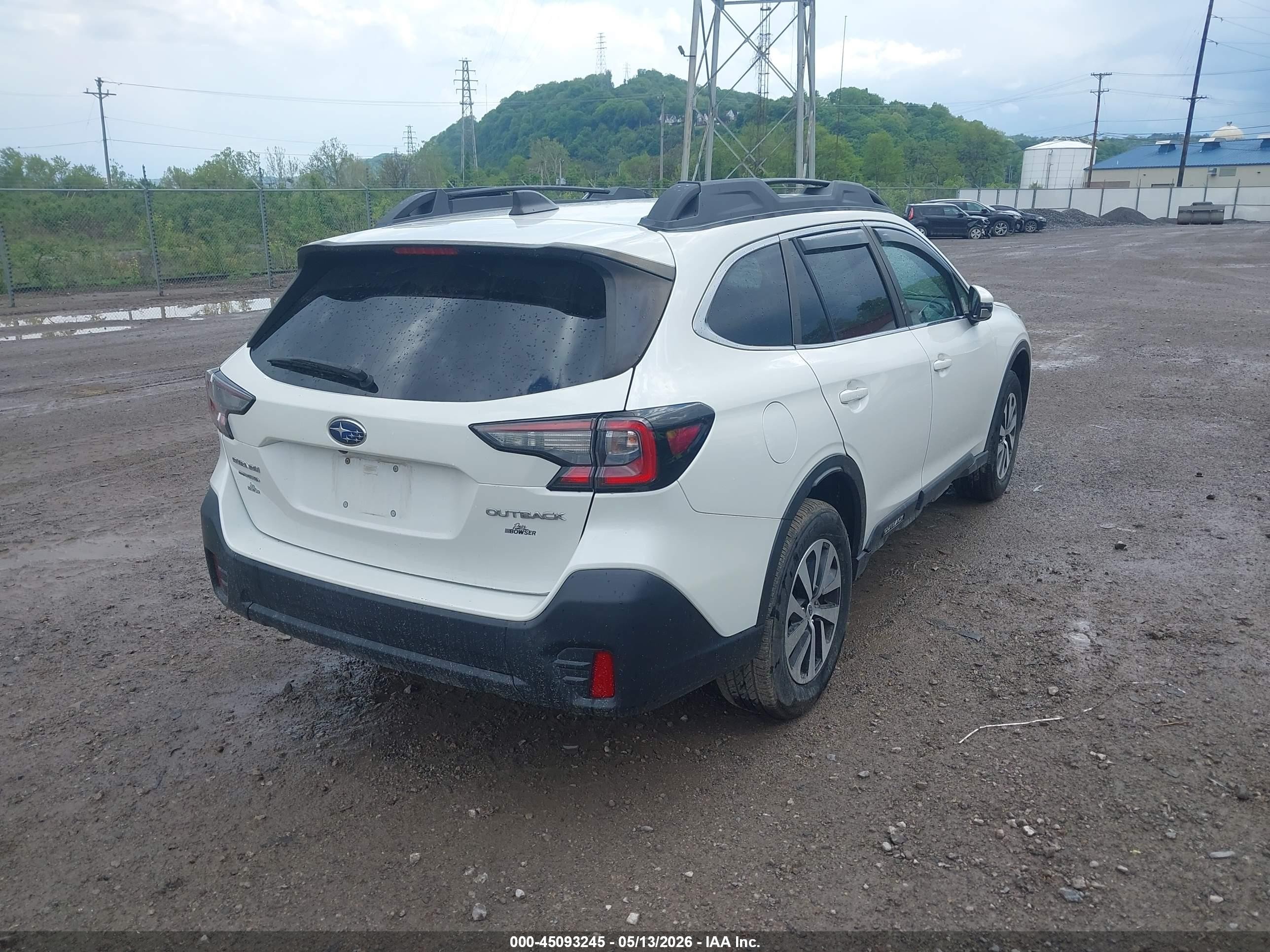 2021 Subaru Outback Premium White vin: 4S4BTADC4M3171540