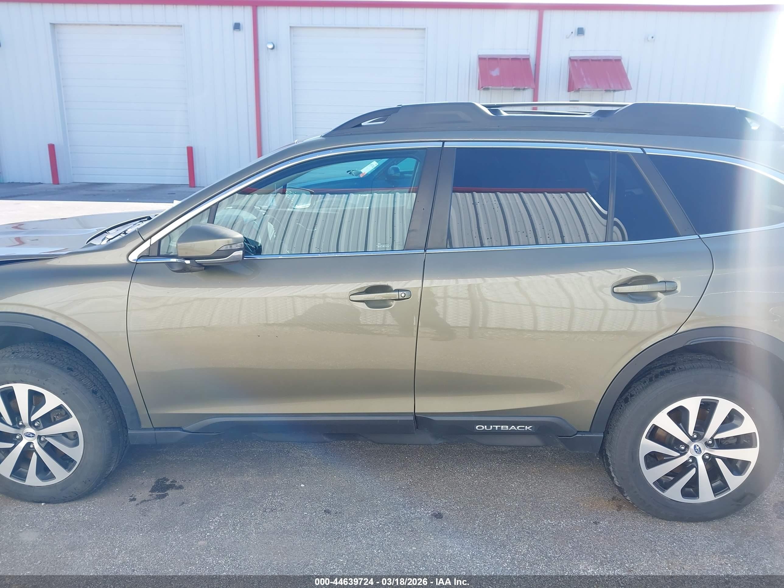 2021 Subaru Outback Premium Green vin: 4S4BTADC7M3181365