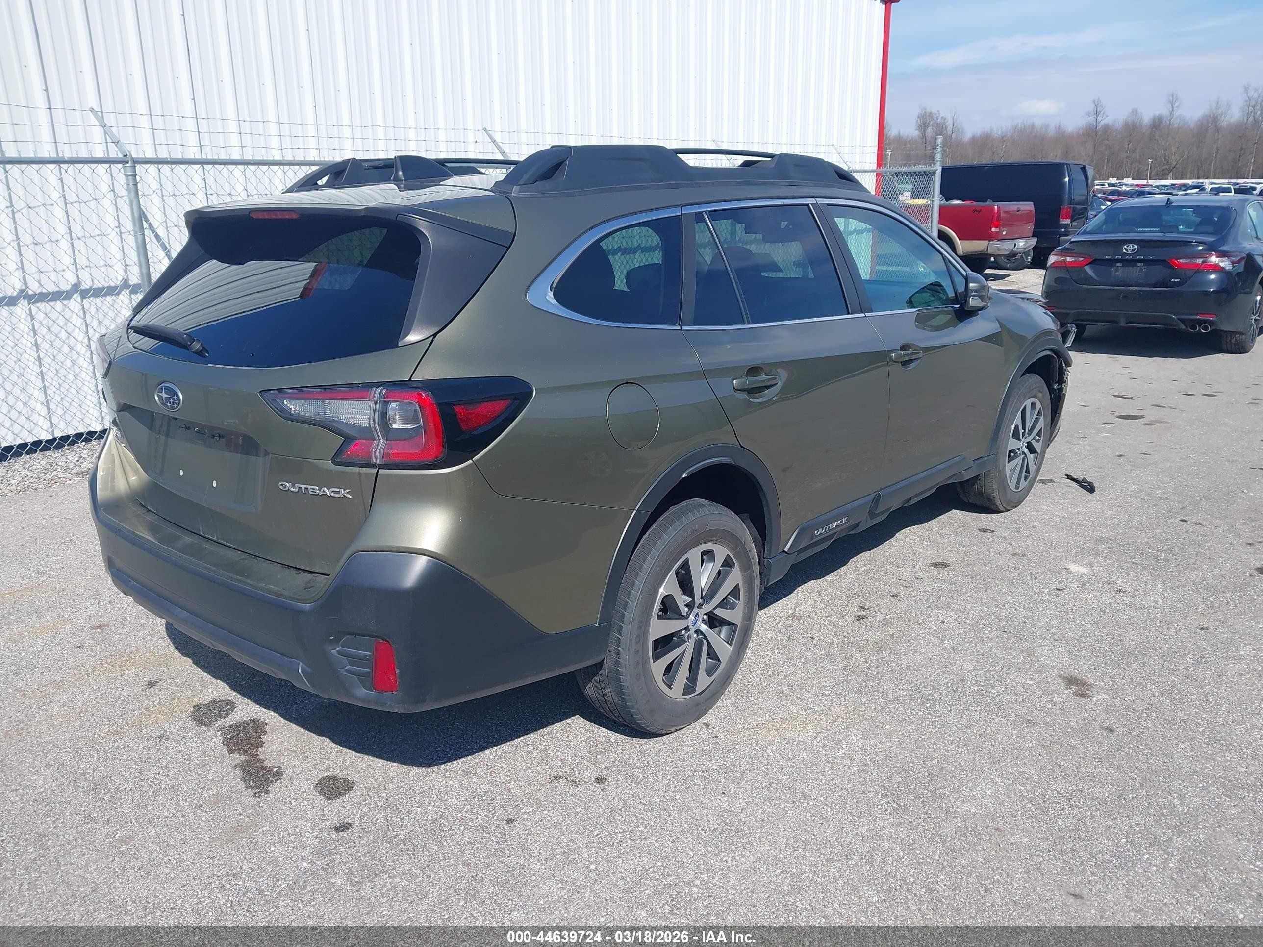 2021 Subaru Outback Premium Green vin: 4S4BTADC7M3181365