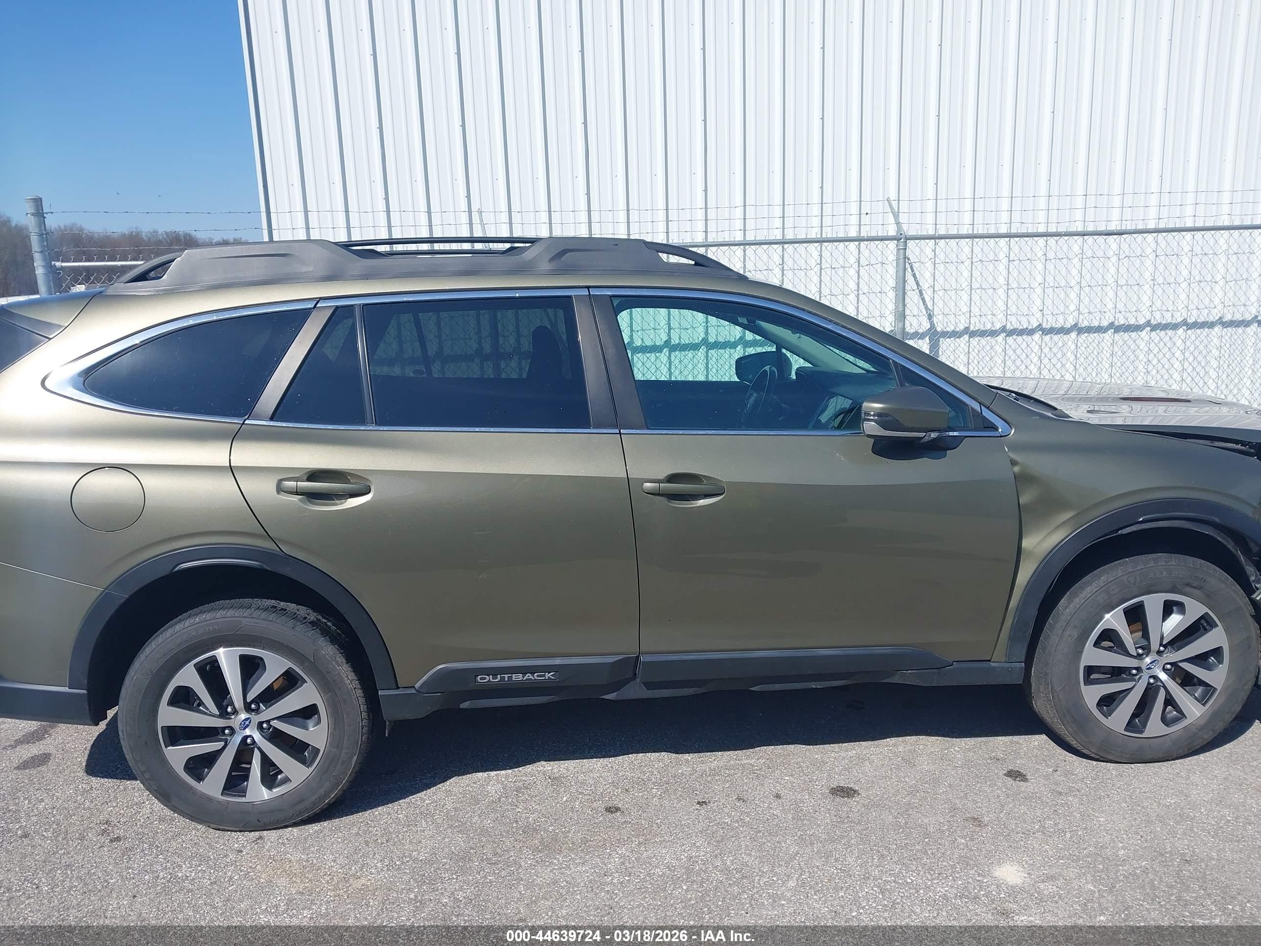 2021 Subaru Outback Premium Green vin: 4S4BTADC7M3181365
