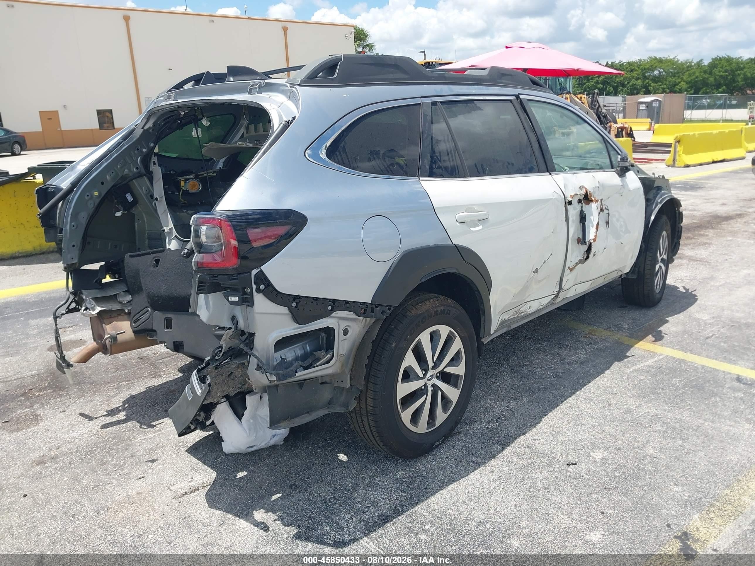 2023 Subaru Outback Premium Silver vin: 4S4BTADC7P3188515