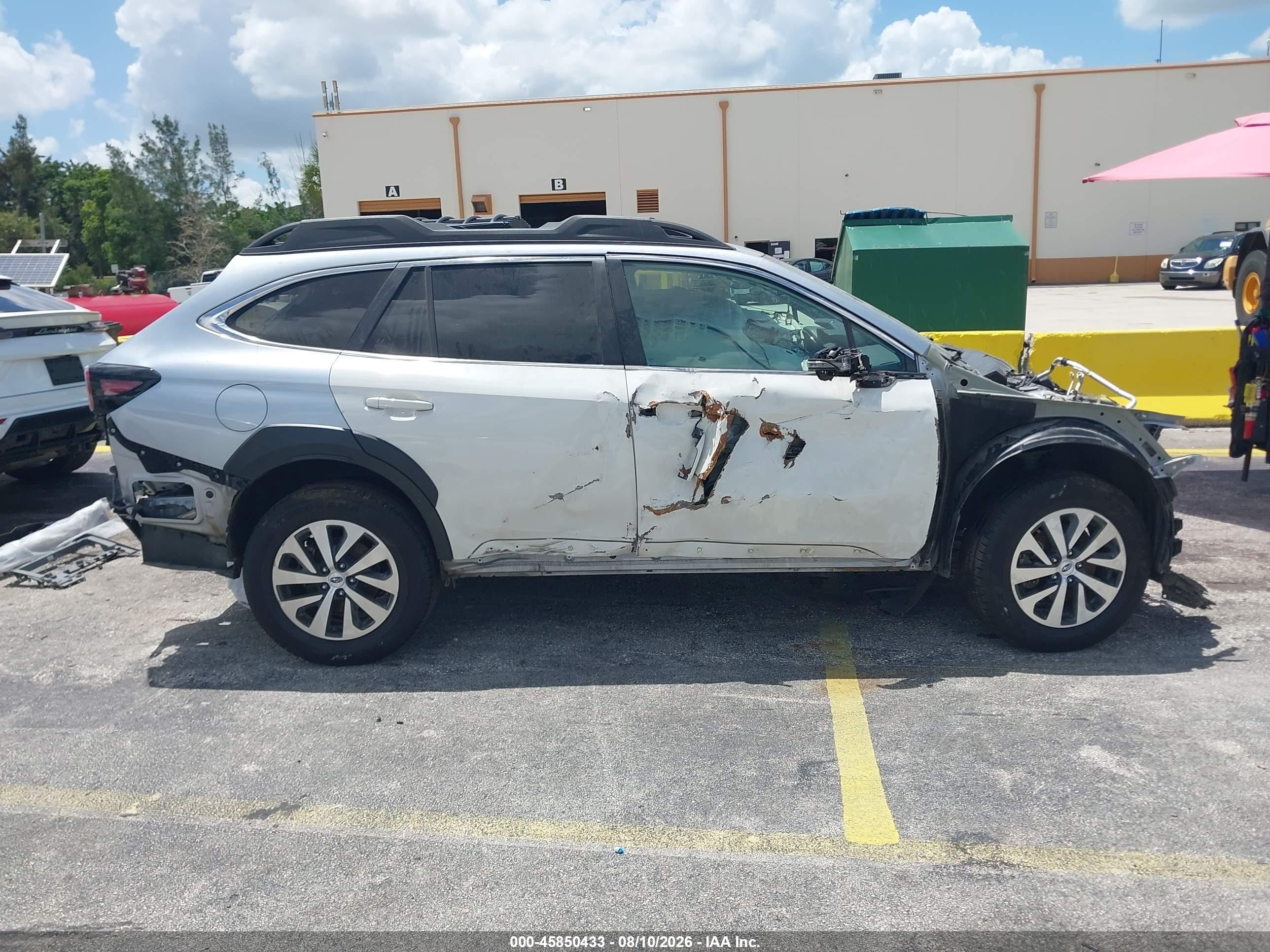 2023 Subaru Outback Premium Silver vin: 4S4BTADC7P3188515