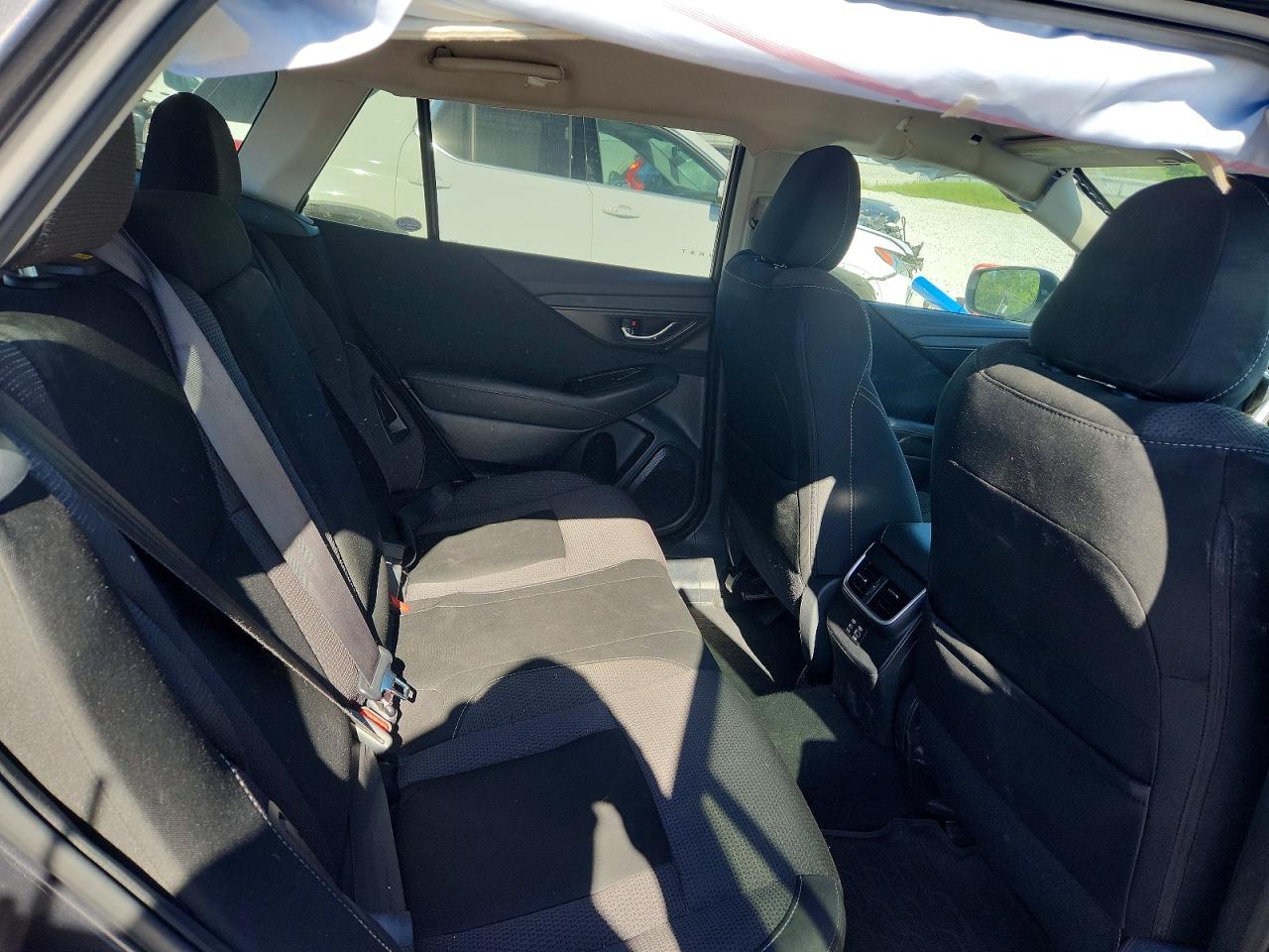 2024 Subaru Outback Premium Gray vin: 4S4BTADC7R3225226