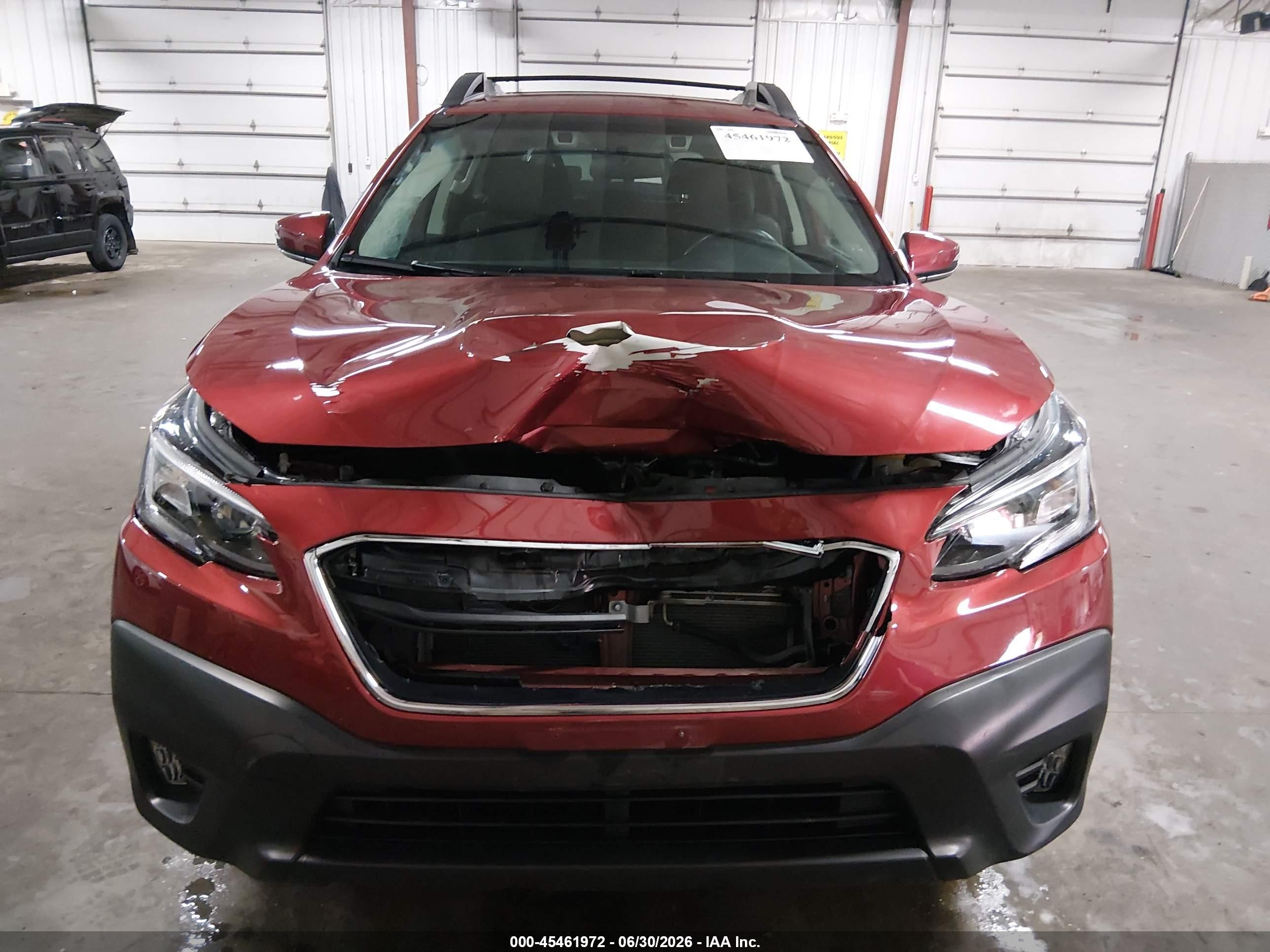 2022 Subaru Outback Premium Red vin: 4S4BTADCXN3139743
