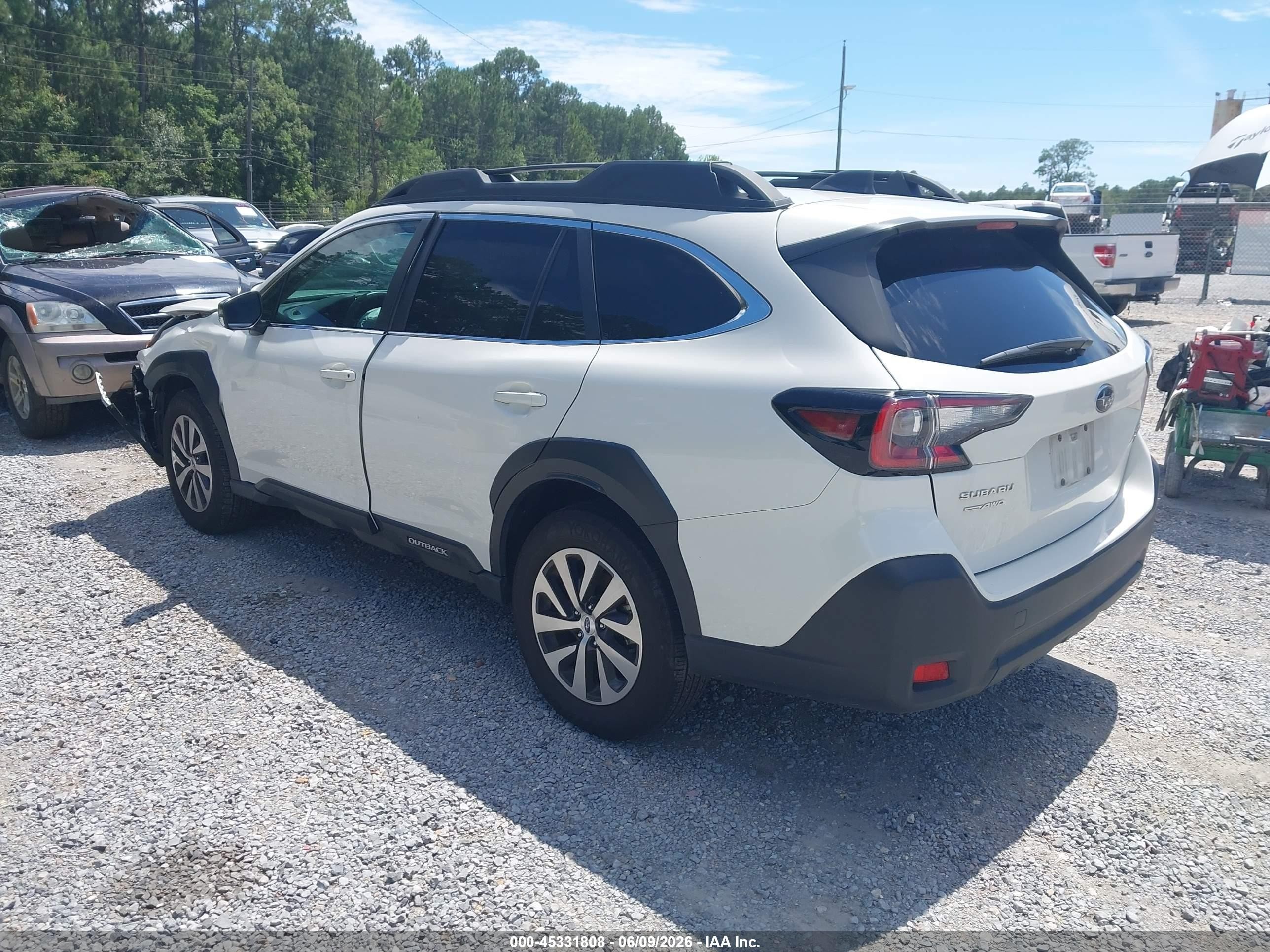 2025 Subaru Outback Premium White vin: 4S4BTADCXS3168588