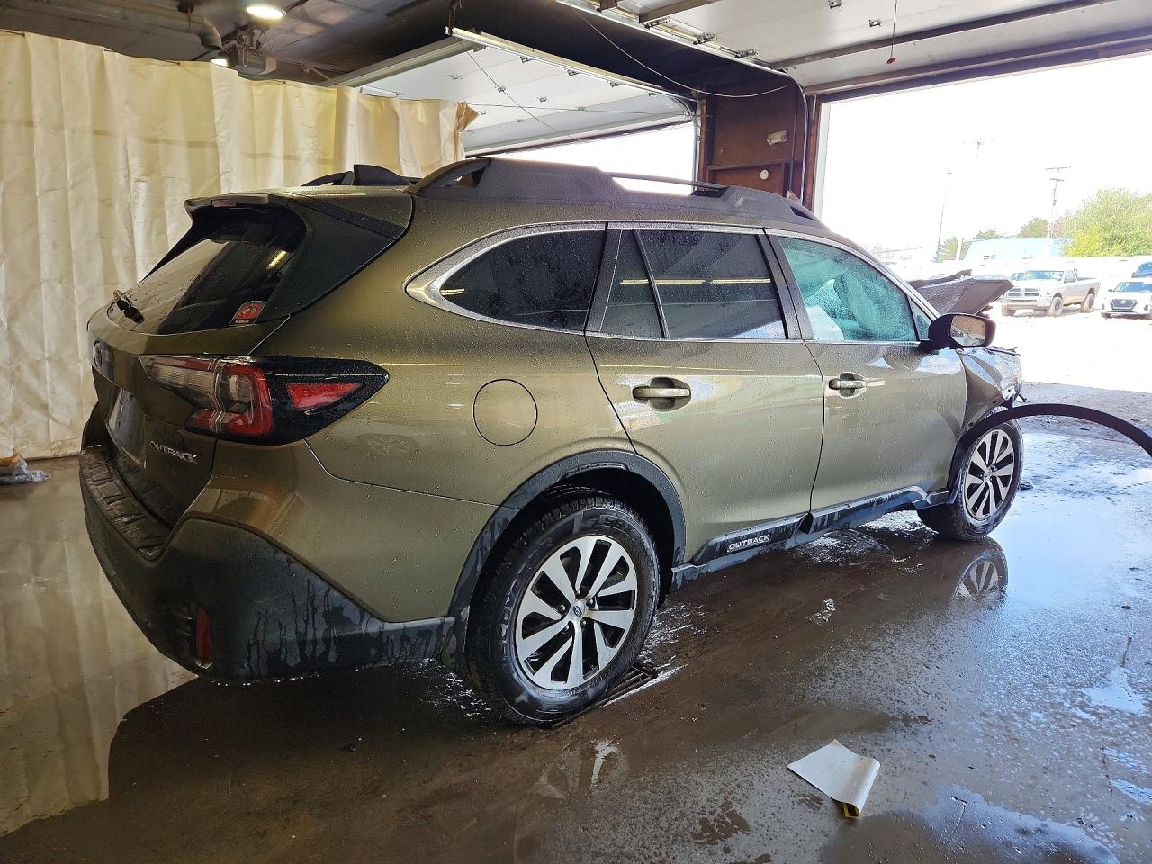 2020 Subaru Outback Premium Green vin: 4S4BTAEC3L3103422