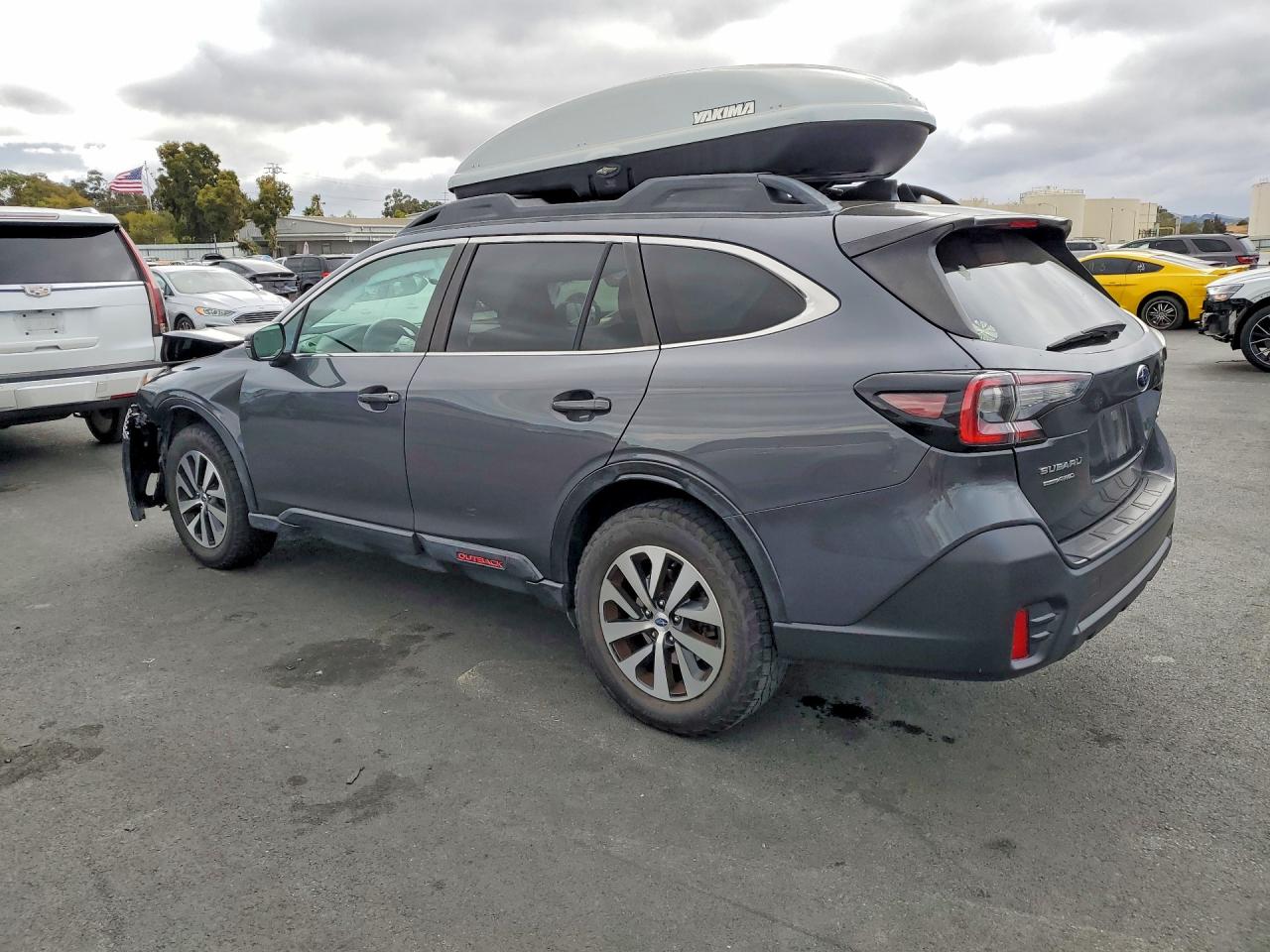 2020 Subaru Outback Premium Gray vin: 4S4BTAEC8L3256295