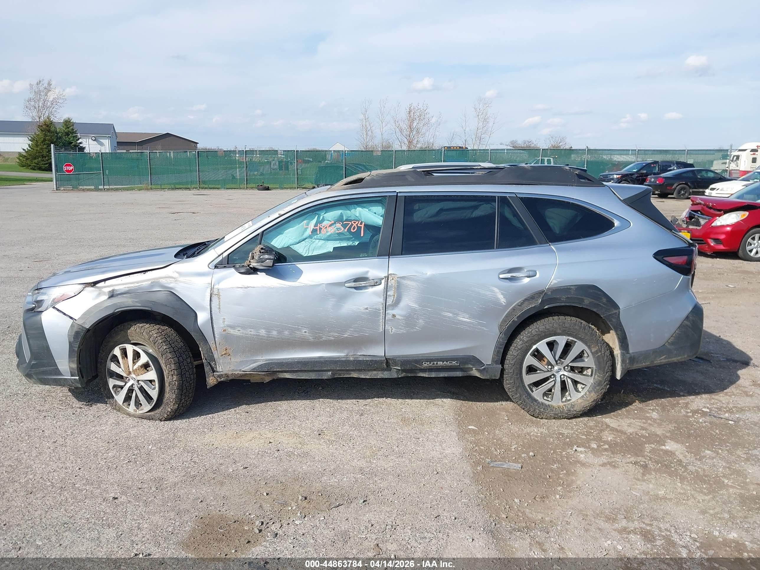 2025 Subaru Outback Premium Silver vin: 4S4BTAFC8S3130693