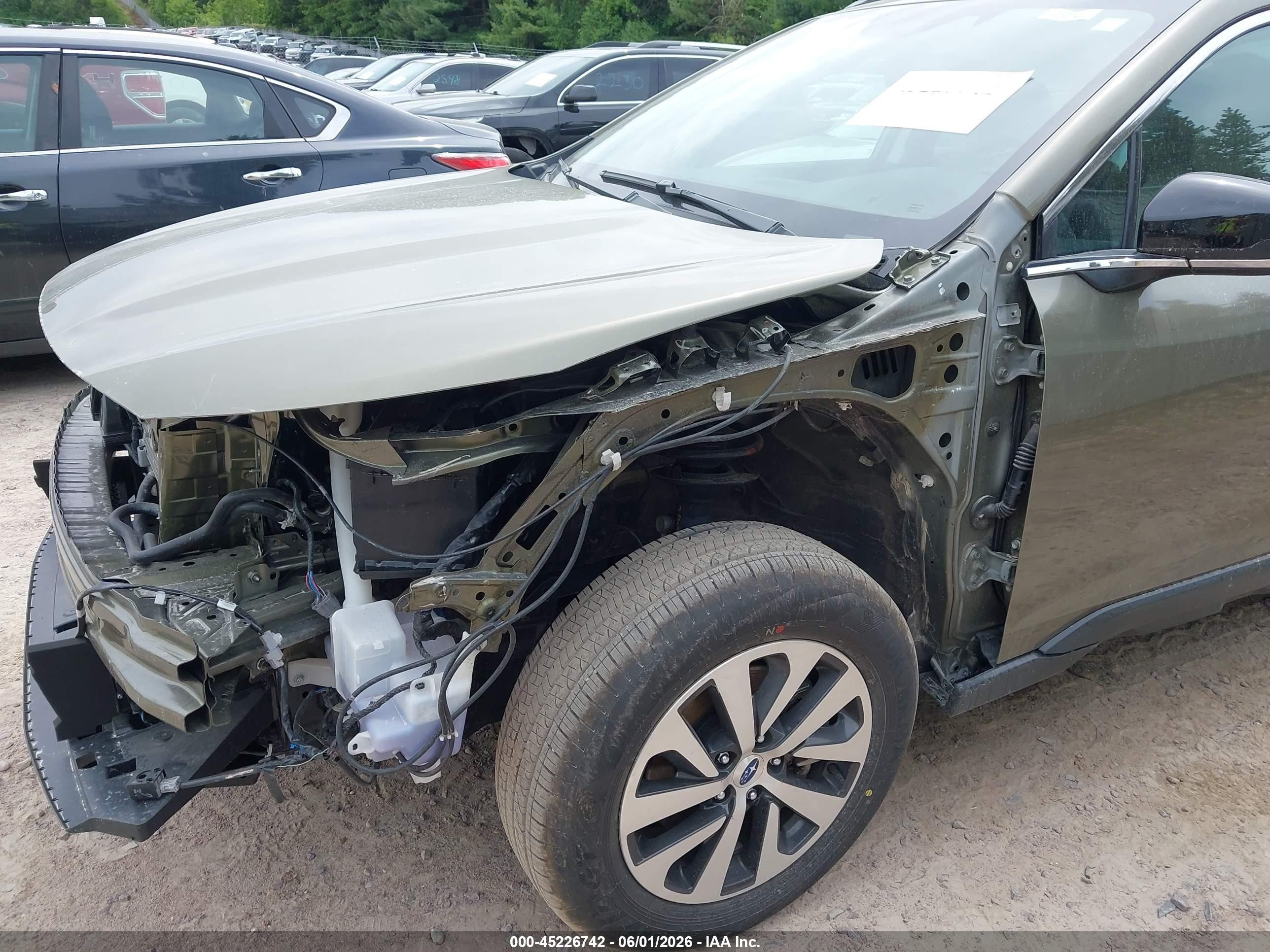 2025 Subaru Outback Premium Green vin: 4S4BTAFC8S3224461