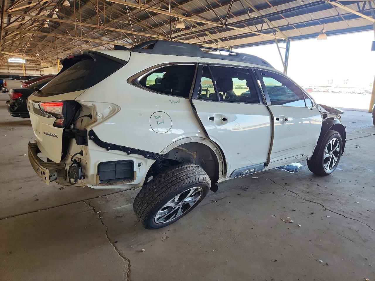2020 Subaru Outback Limited White vin: 4S4BTALC0L3175276