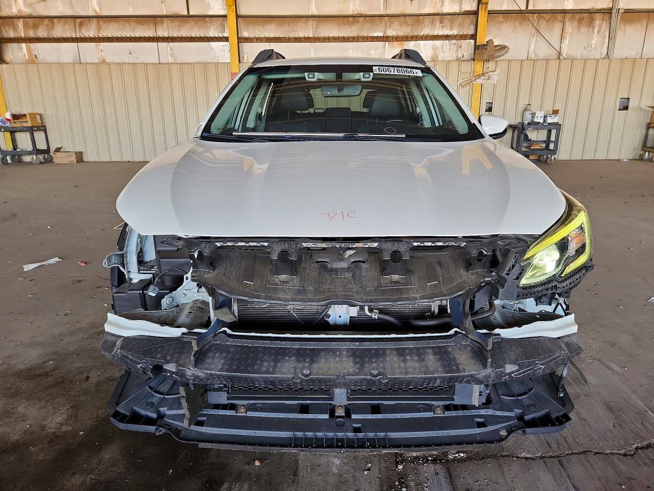 2020 Subaru Outback Limited White vin: 4S4BTALC0L3175276