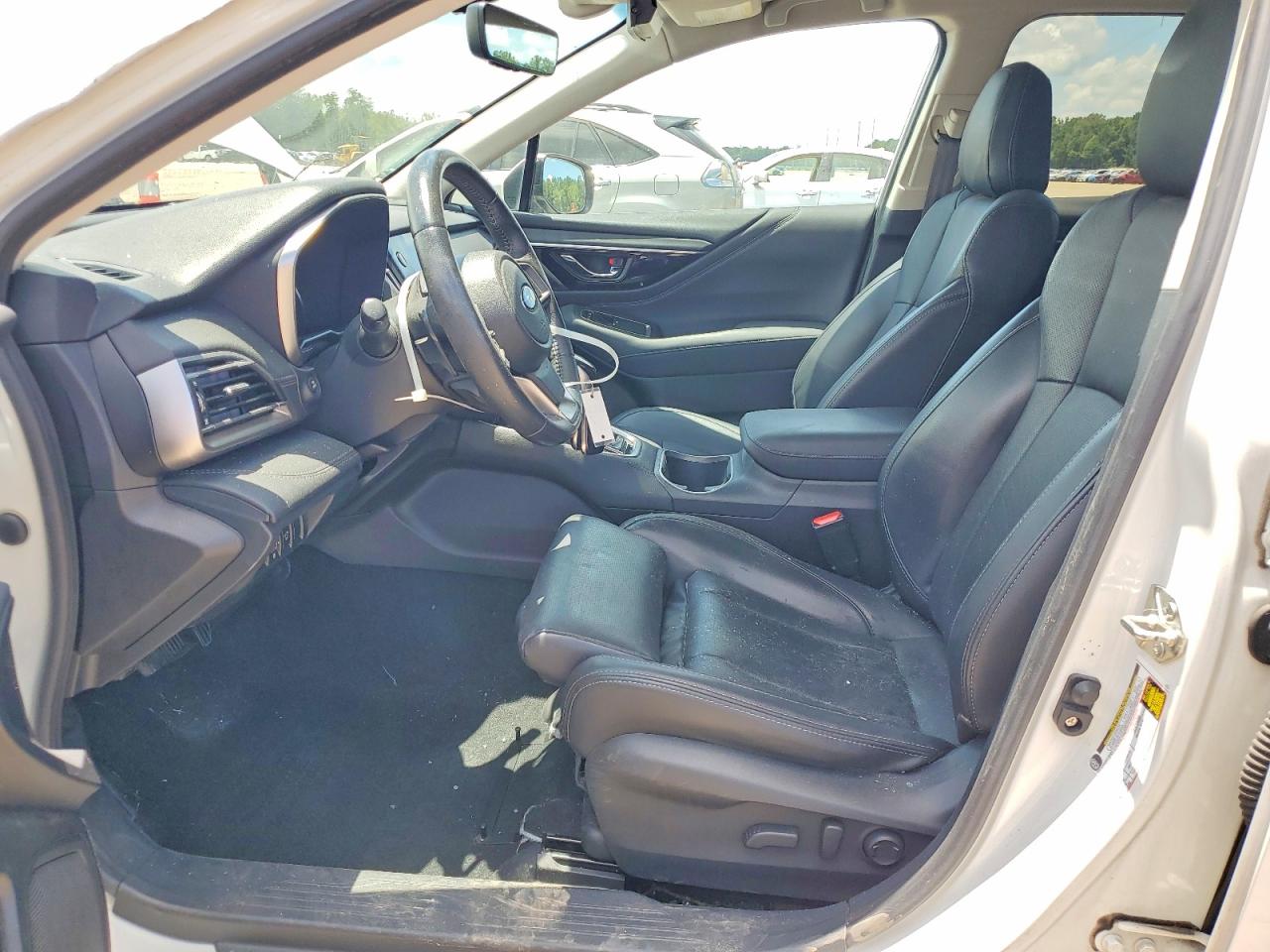 2020 Subaru Outback Limited White vin: 4S4BTALC5L3244821