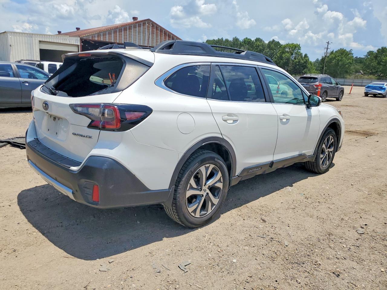 2020 Subaru Outback Limited White vin: 4S4BTALC5L3244821