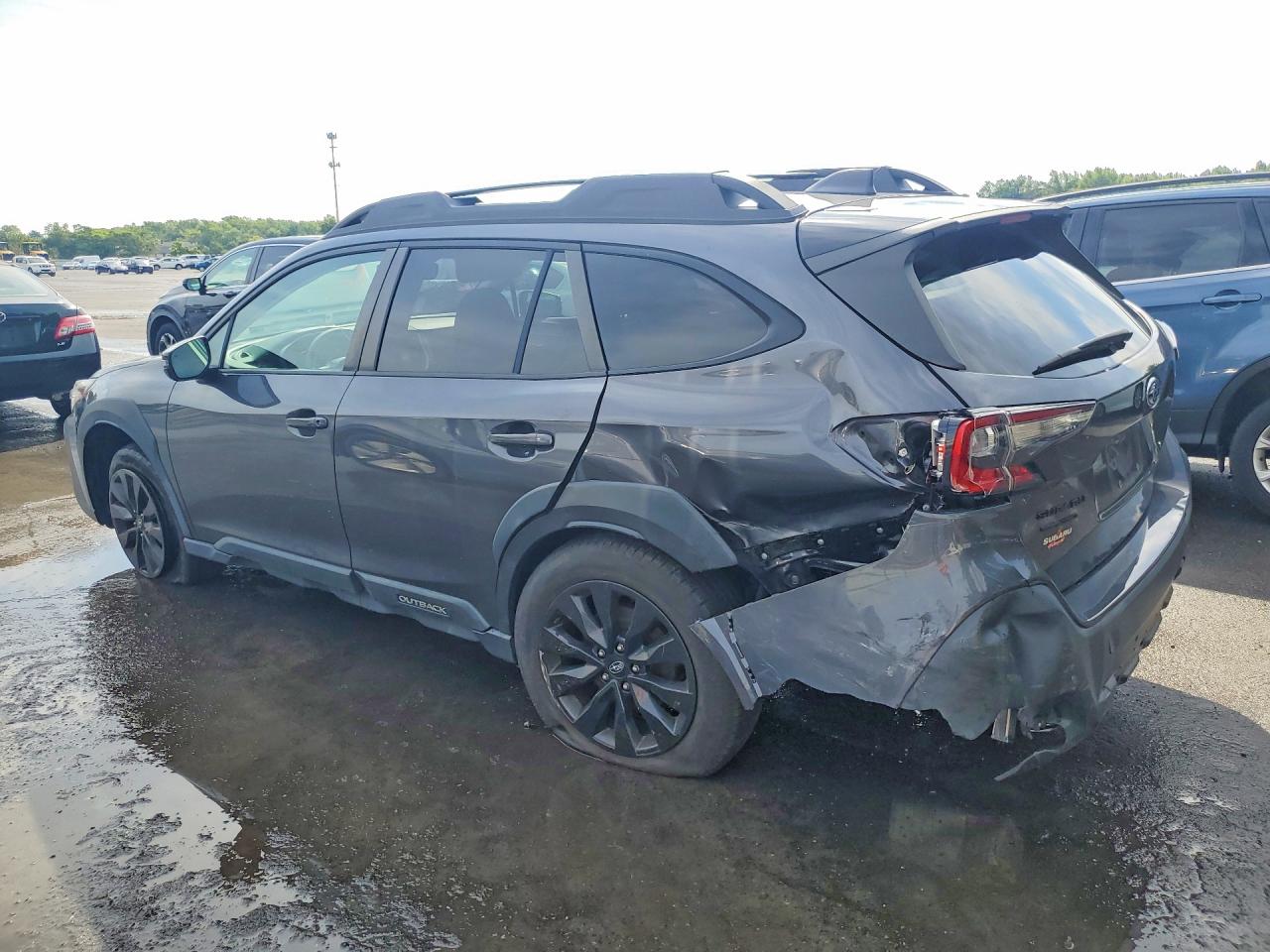 2023 Subaru Outback Onyx Edition Gray vin: 4S4BTALC5P3188496