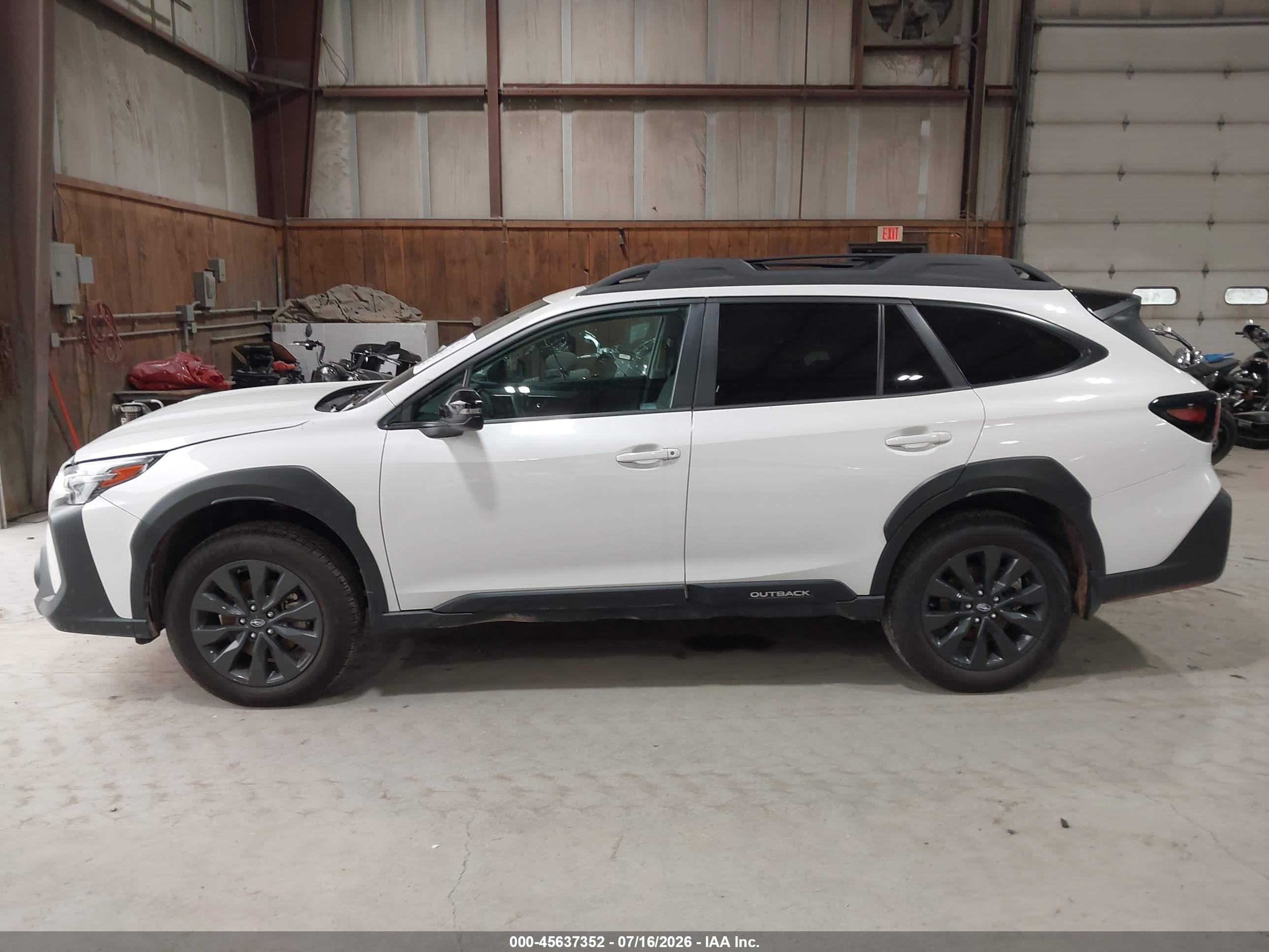 2025 Subaru Outback Onyx Edition White vin: 4S4BTALCXS3157284