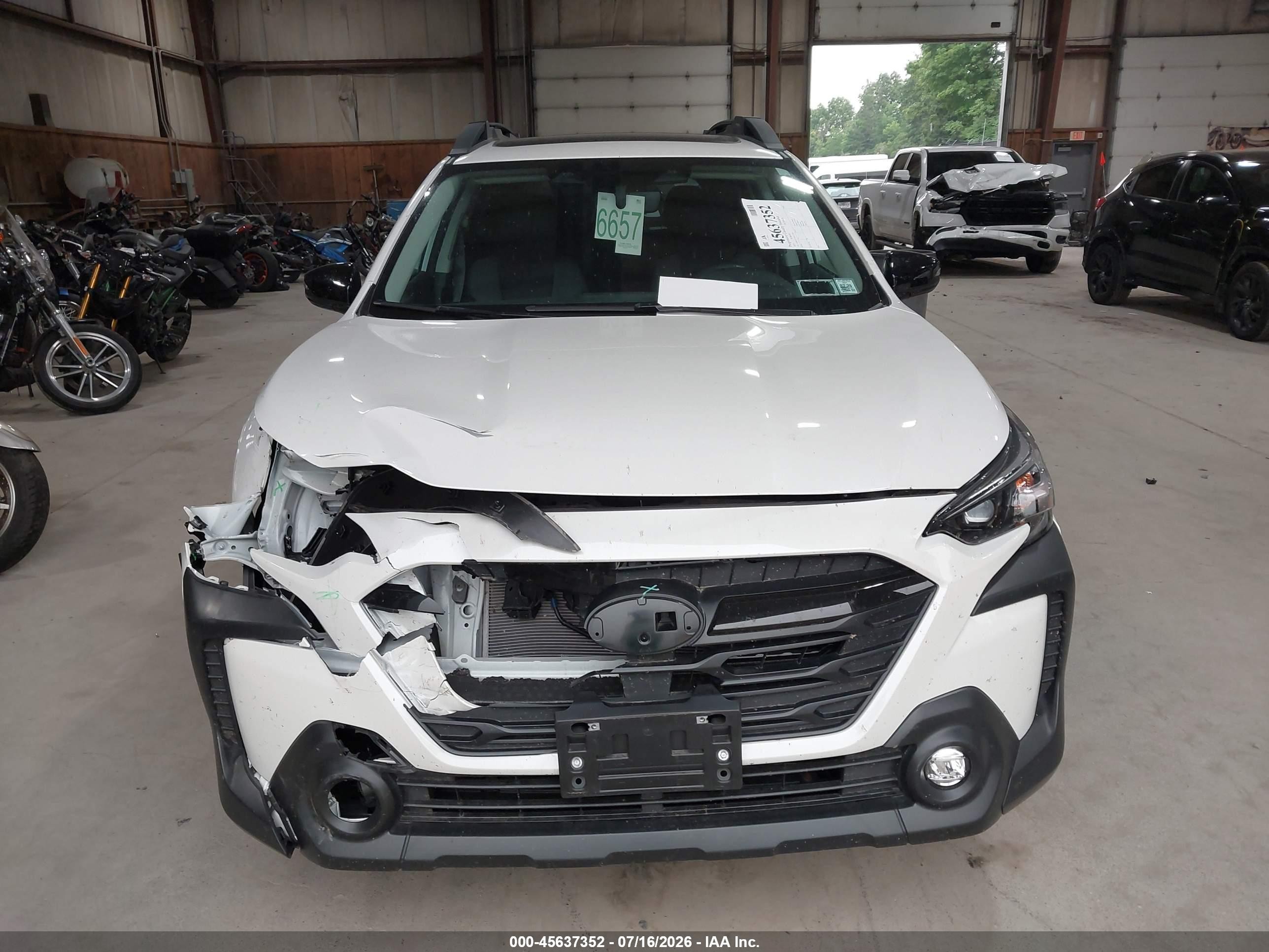 2025 Subaru Outback Onyx Edition White vin: 4S4BTALCXS3157284