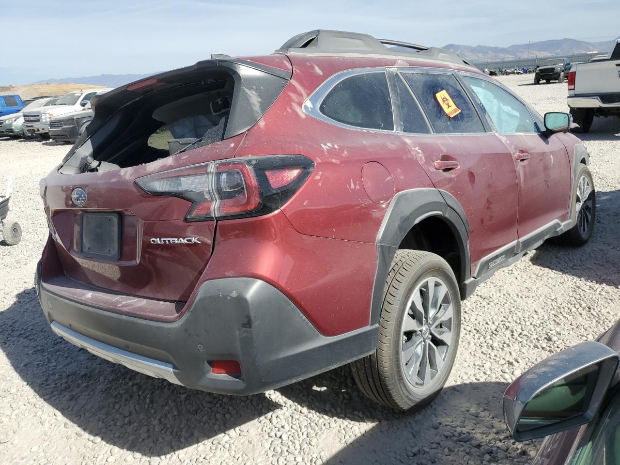 2024 Subaru Outback Красный vin: 4S4BTANC2R3106062