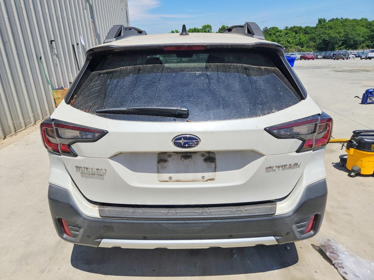 2020 Subaru Outback Limited White vin: 4S4BTANC4L3115353