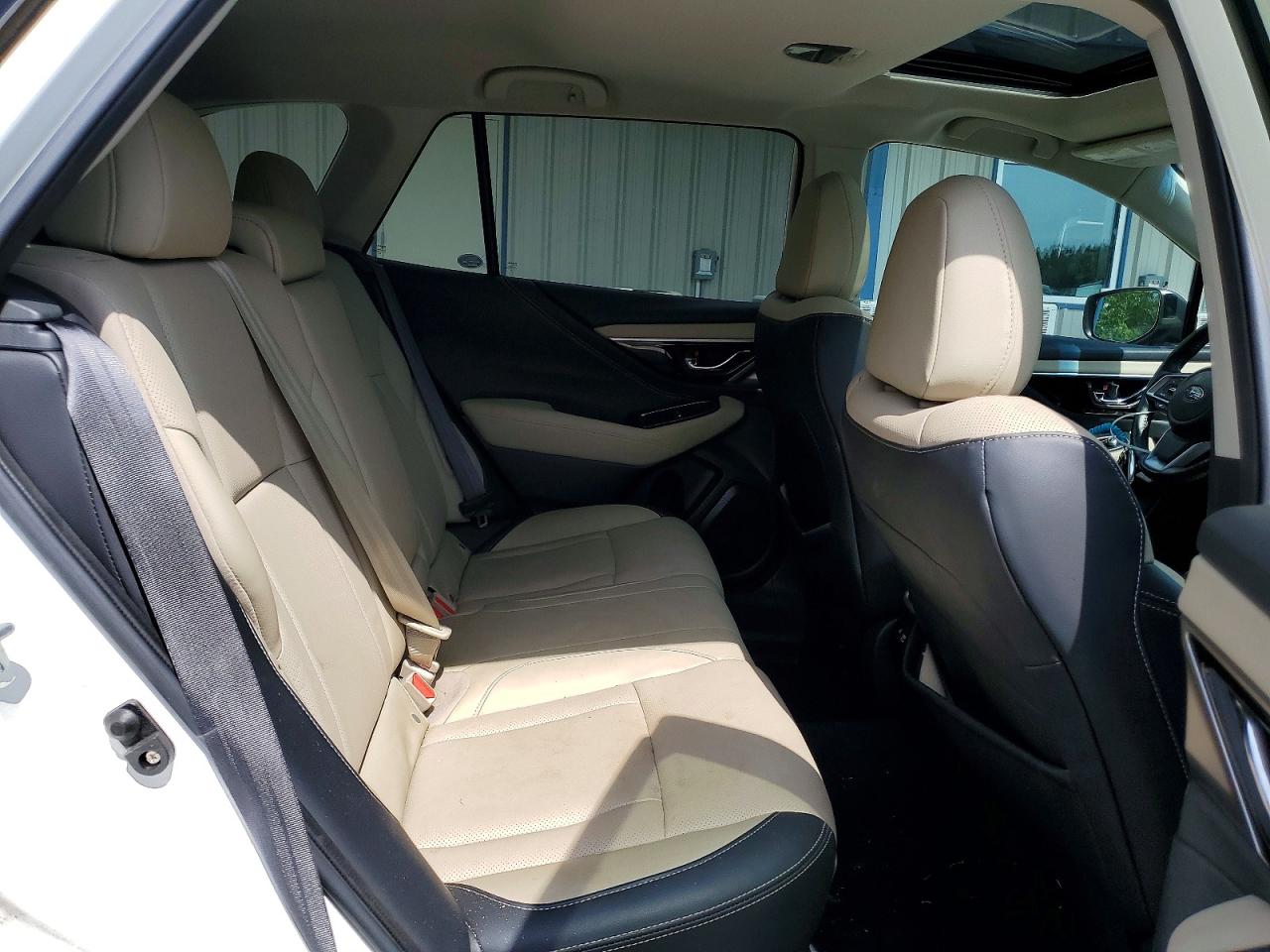 2021 Subaru Outback Limited White vin: 4S4BTANC4M3213820