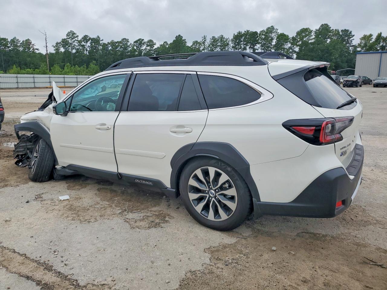 2025 Subaru Outback Limited White vin: 4S4BTANC6S3215808
