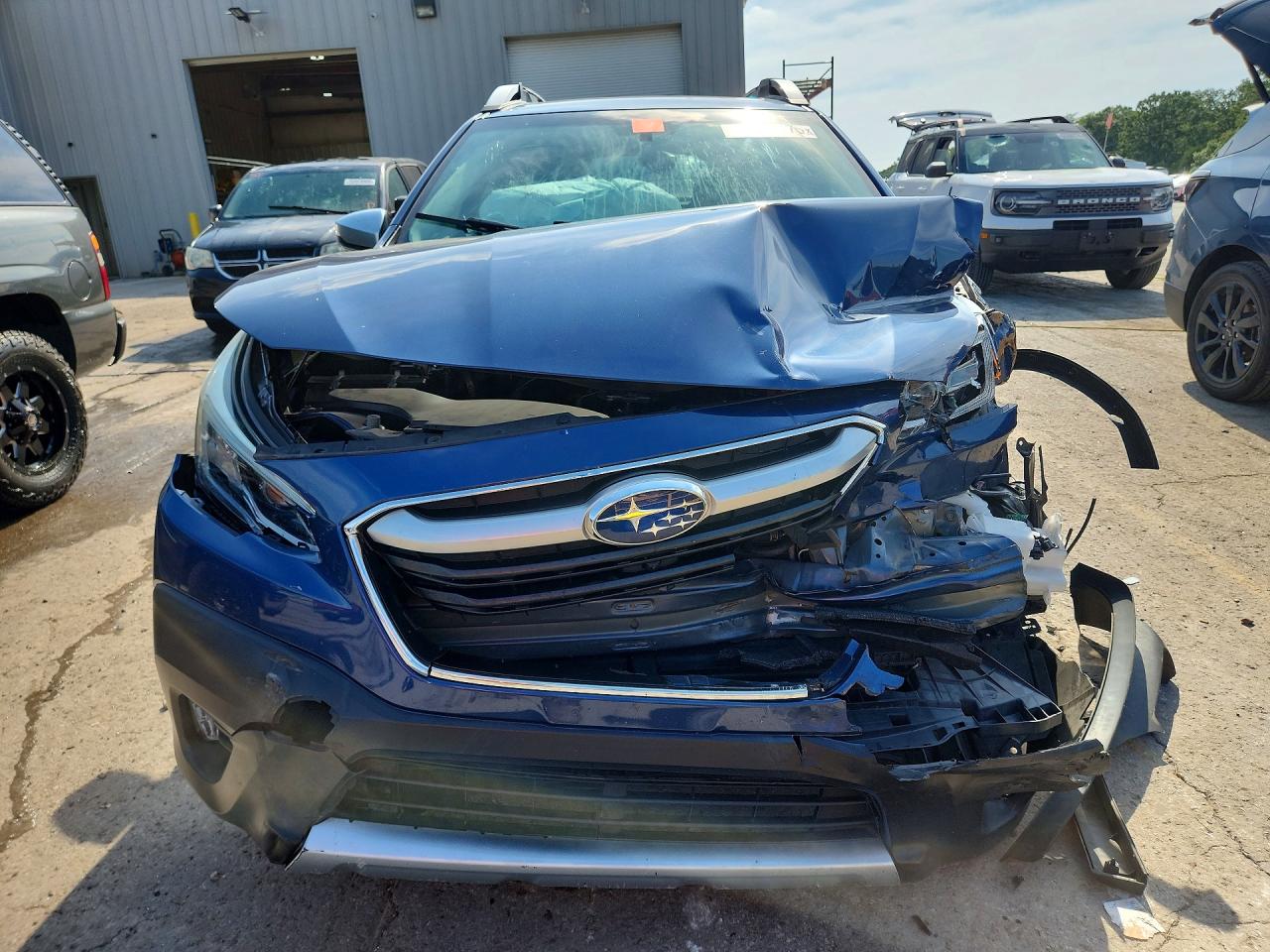 2020 Subaru Outback Touring Blue vin: 4S4BTAPC1L3152521