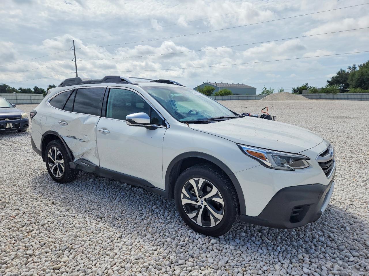 2020 Subaru Outback Touring White vin: 4S4BTAPC5L3235224