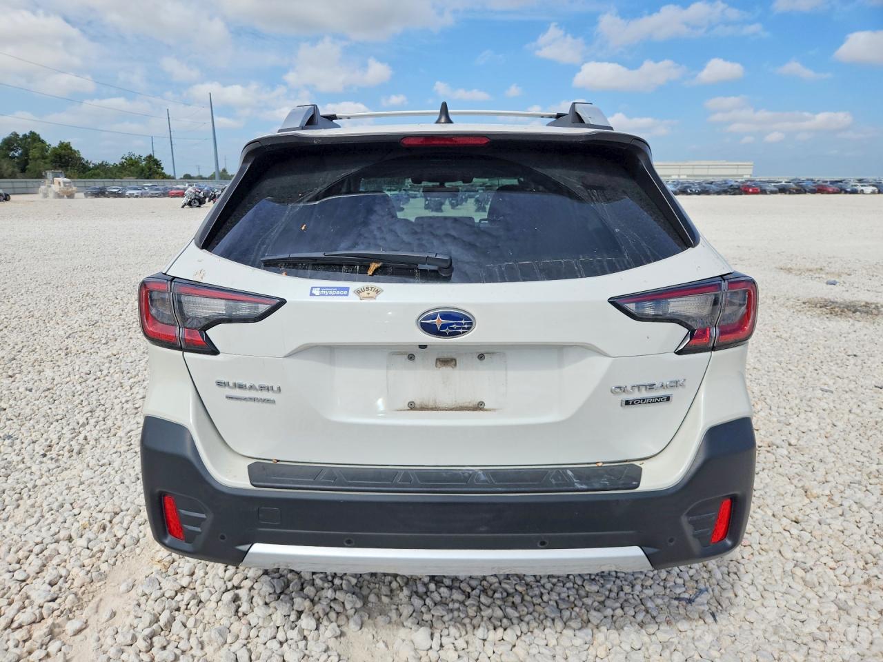 2020 Subaru Outback Touring White vin: 4S4BTAPC5L3235224