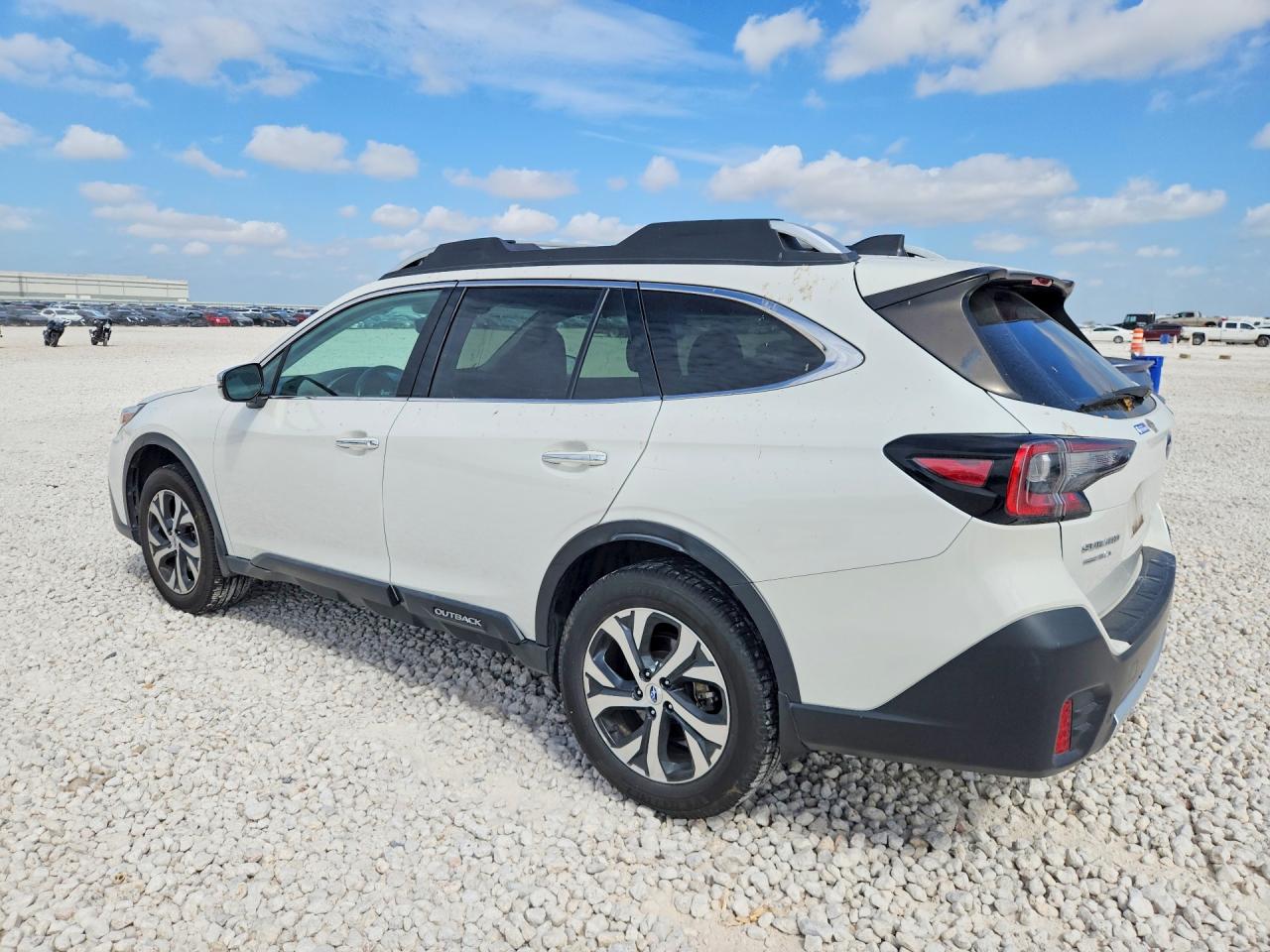 2020 Subaru Outback Touring White vin: 4S4BTAPC5L3235224