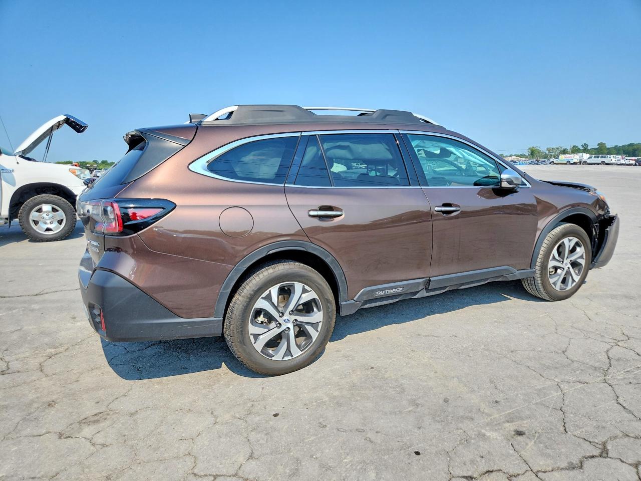2022 Subaru Outback Touring Brown vin: 4S4BTAPCXN3224707