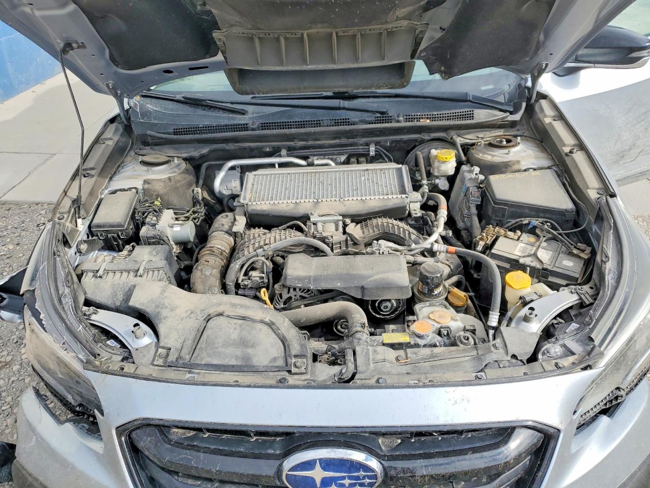 2020 Subaru Outback Onyx Edition Xt Silver vin: 4S4BTGKD3L3124030