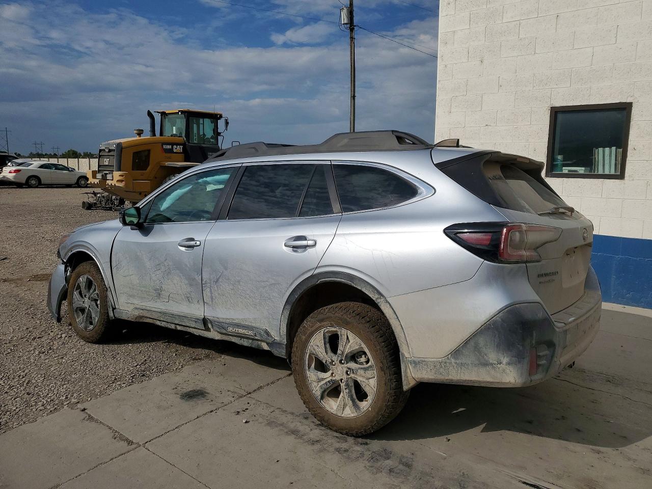 2020 Subaru Outback Onyx Edition Xt Silver vin: 4S4BTGKD3L3124030