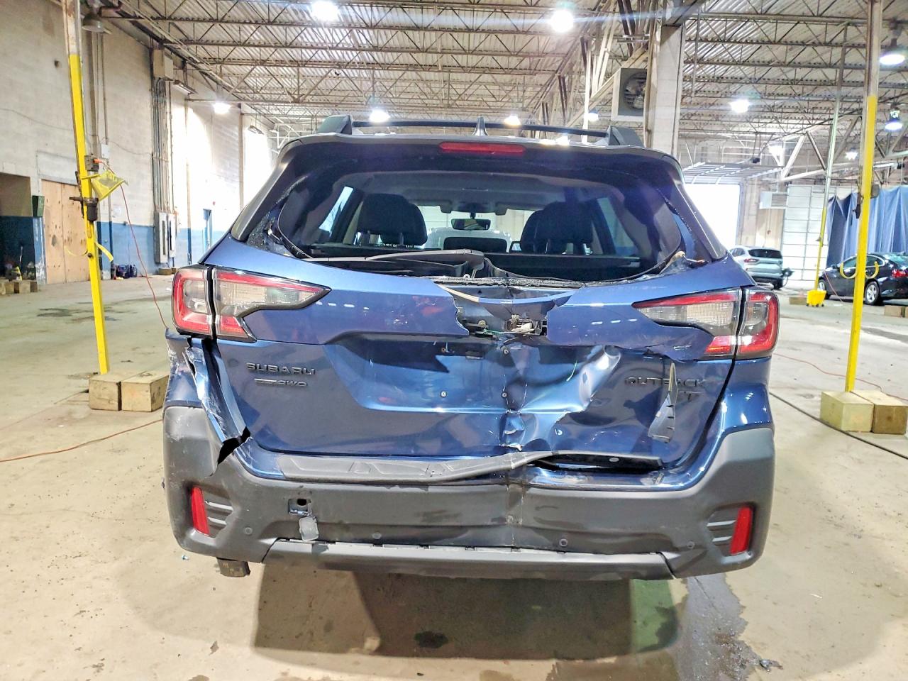 2020 Subaru Outback Onyx Edition Xt Blue vin: 4S4BTGKDXL3213237