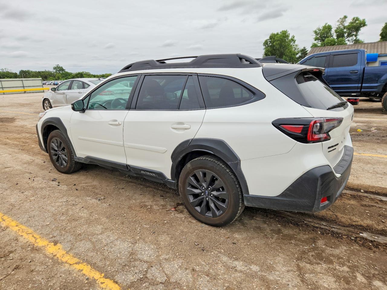 2025 Subaru Outback Onyx Edition Xt White vin: 4S4BTGLD4S3291803