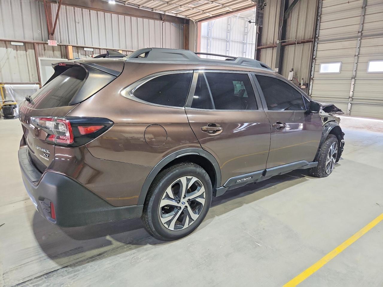 2022 Subaru Outback Limited Xt Brown vin: 4S4BTGND3N3131803